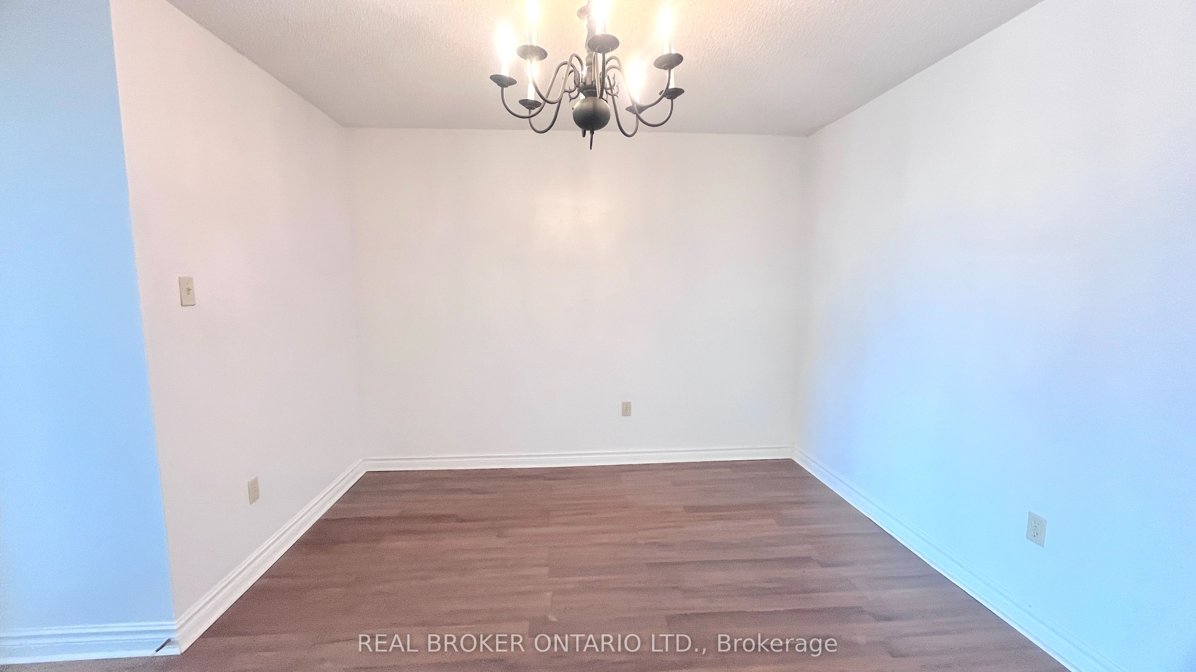 333 Clark Avenue W 509 Property Photo 6