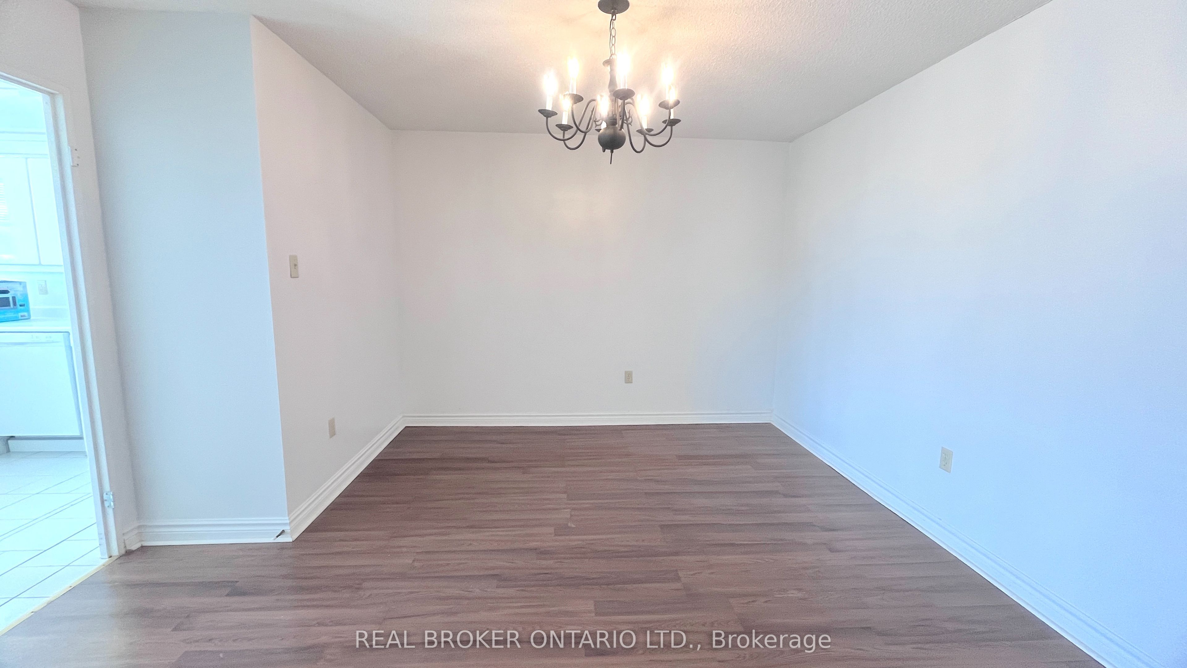 333 Clark Avenue W 509 Property Photo 7