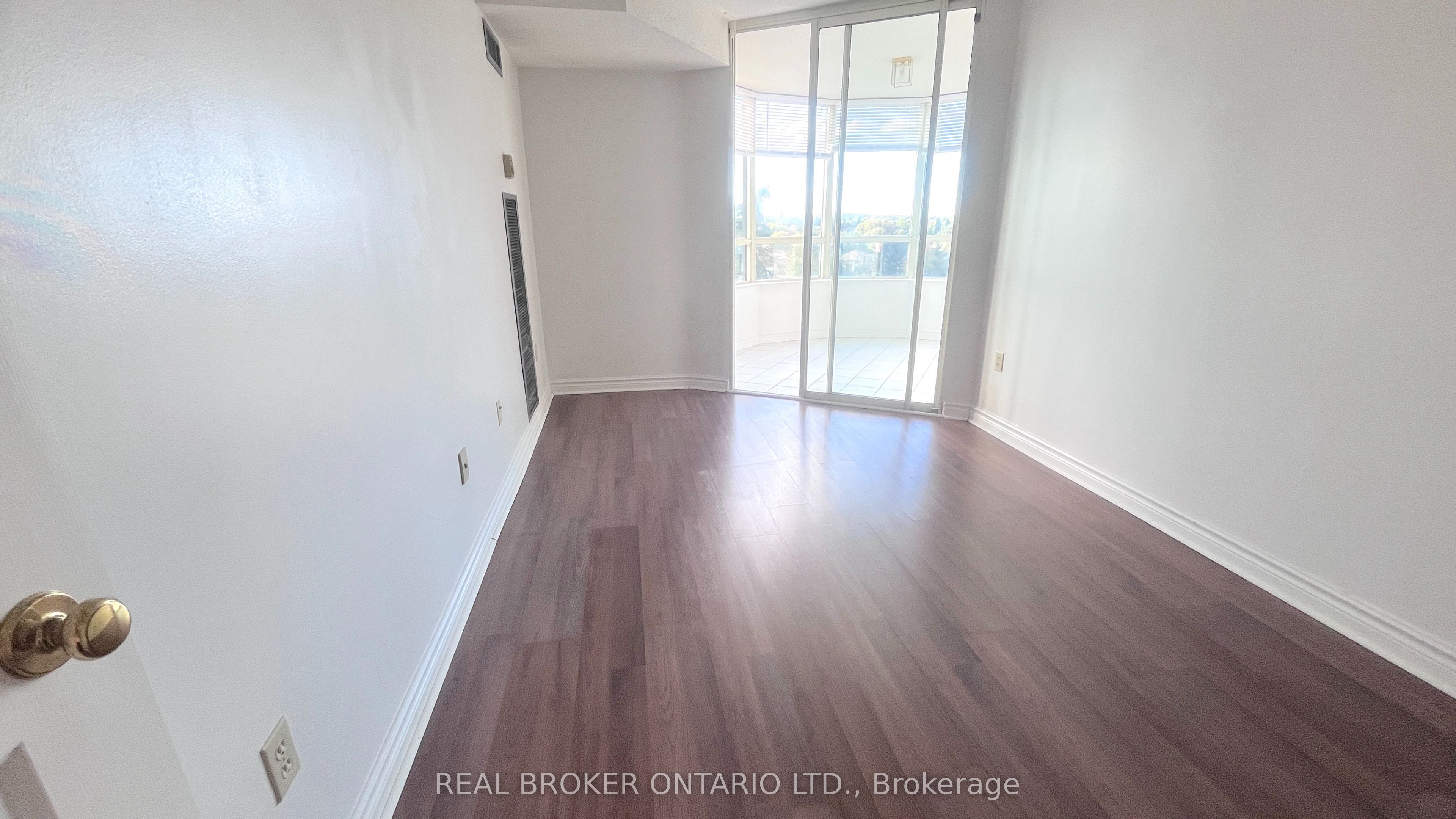 333 Clark Avenue W 509 Property Photo 18