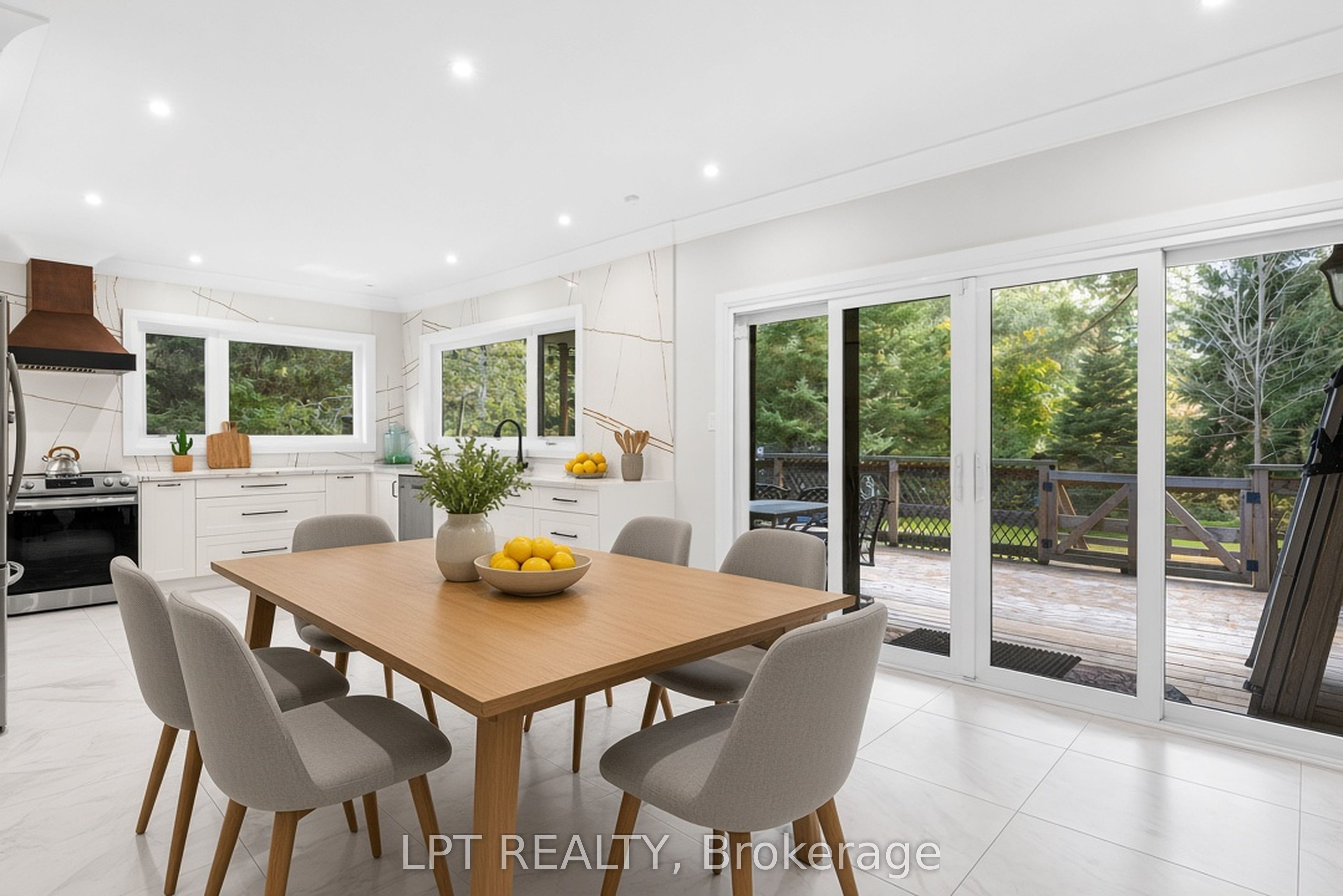 177 Hedge Road Property Photo 8