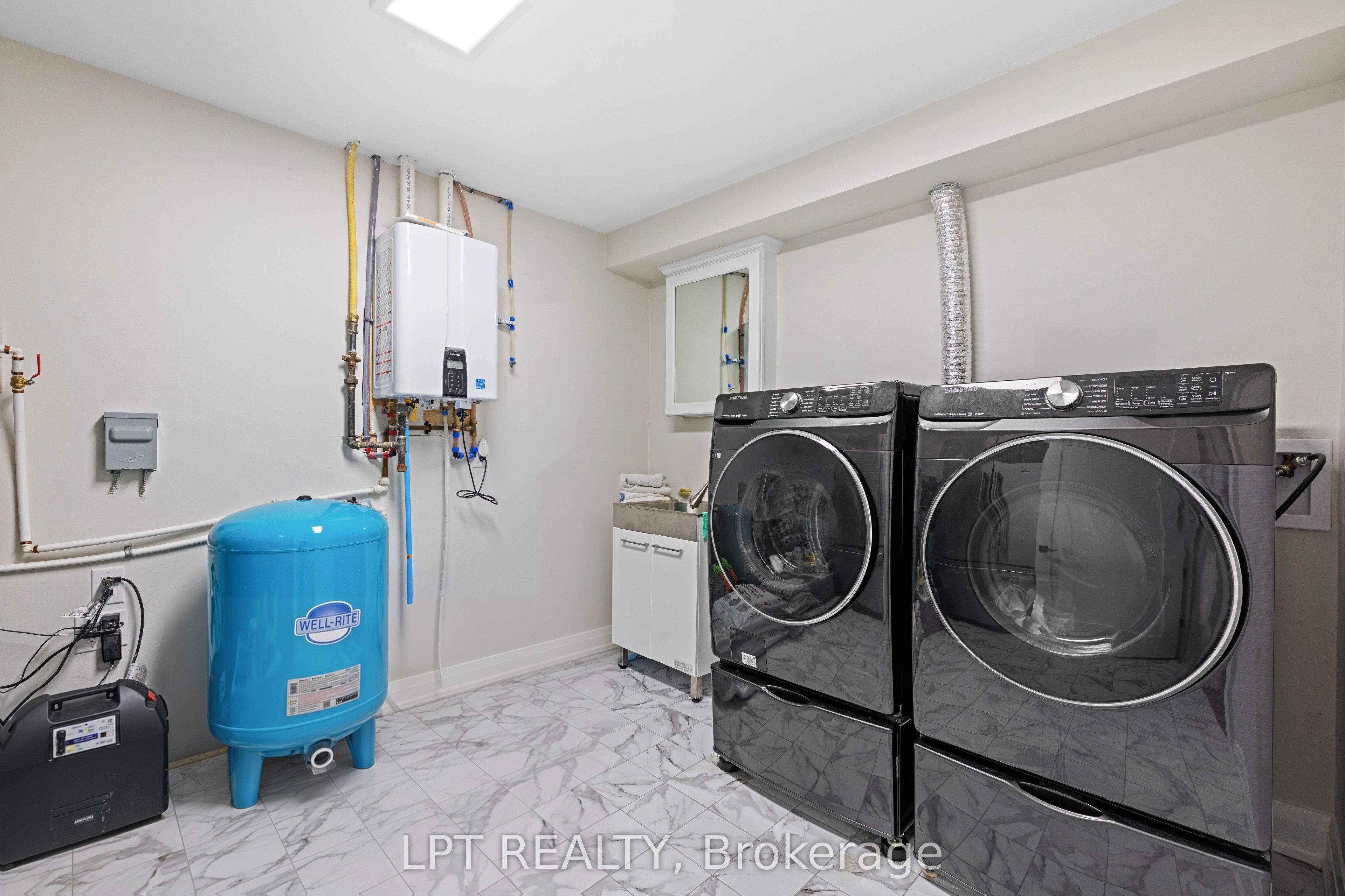 177 Hedge Road Property Photo 34