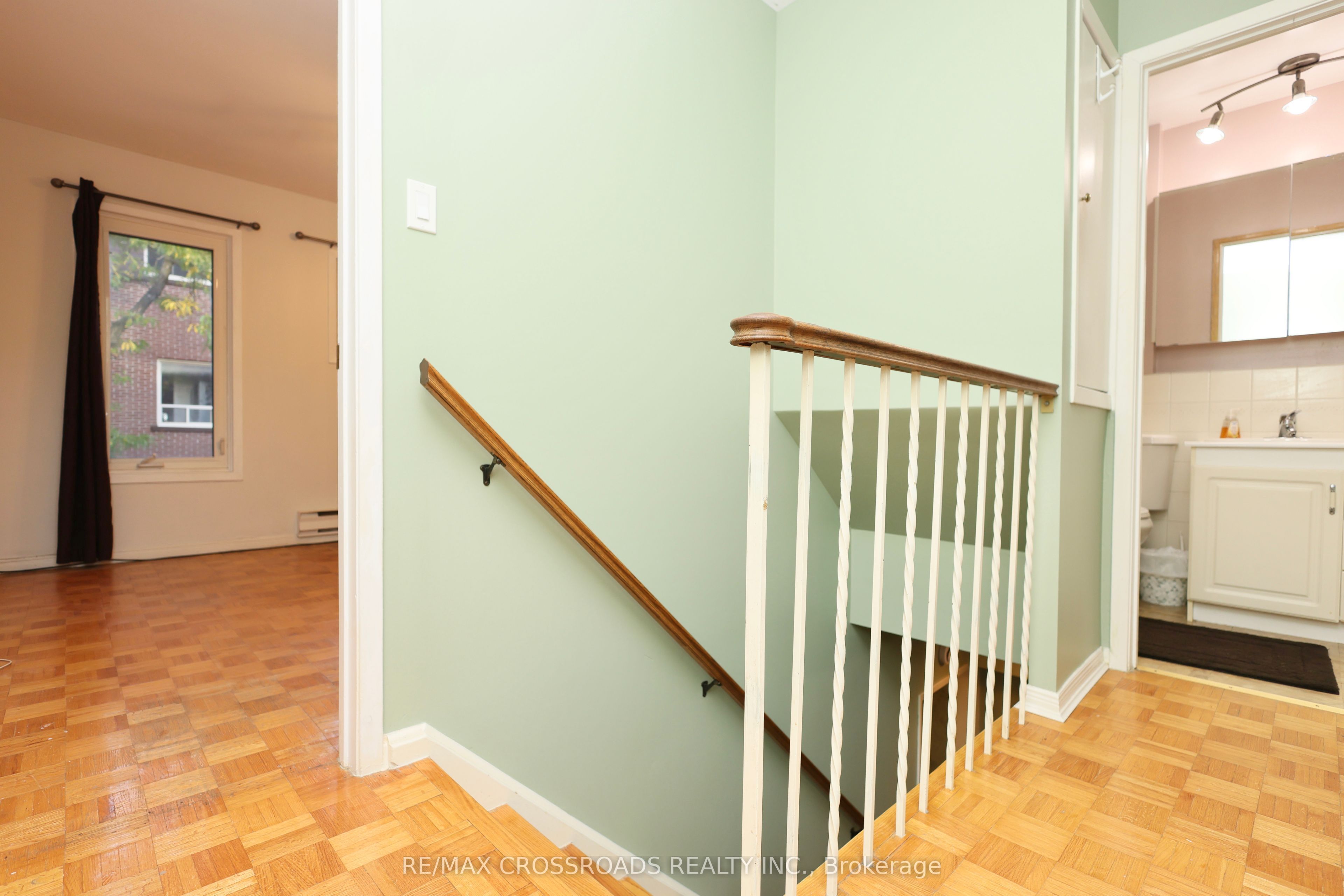 118 Wales Avenue Property Photo 17