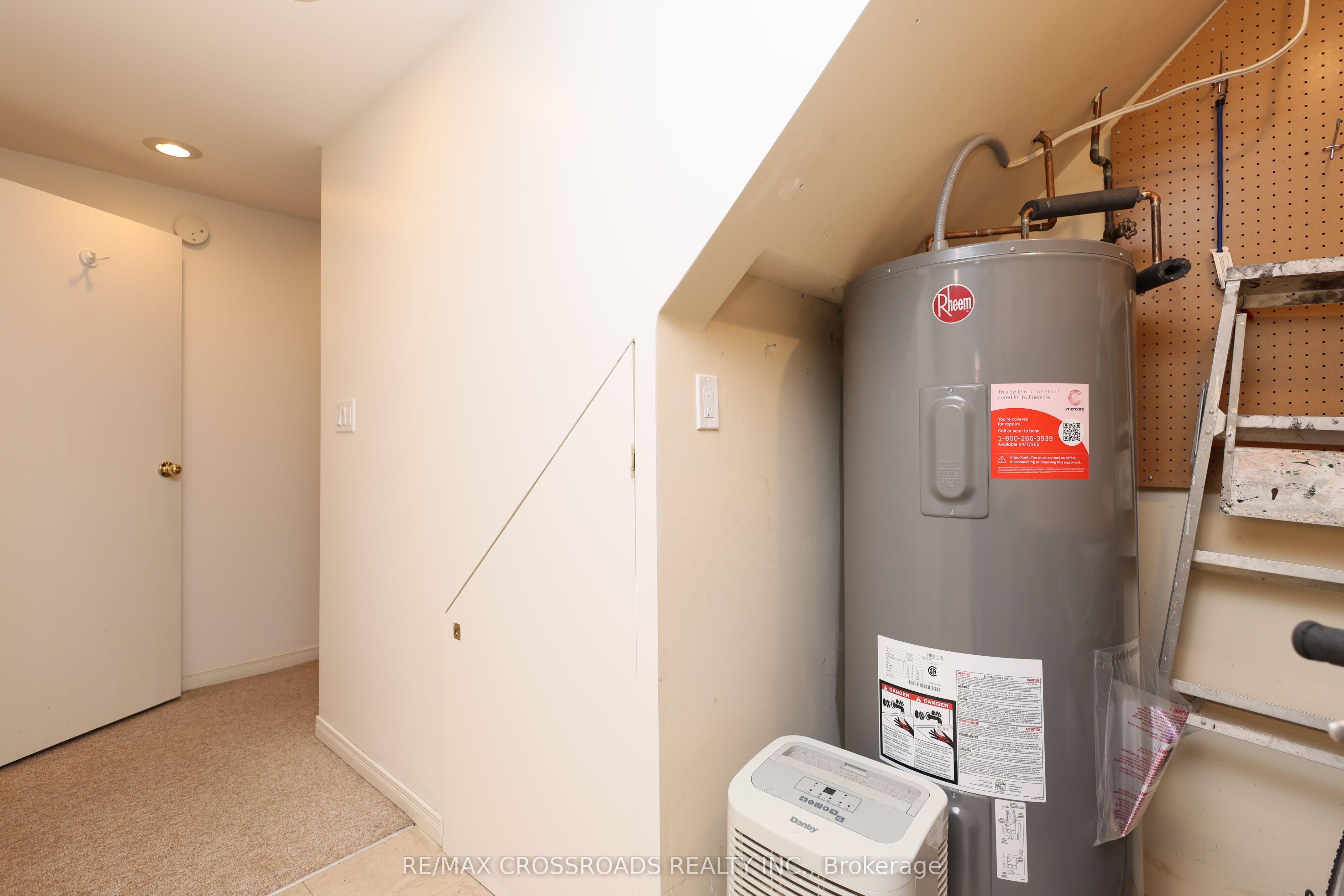 118 Wales Avenue Property Photo 24