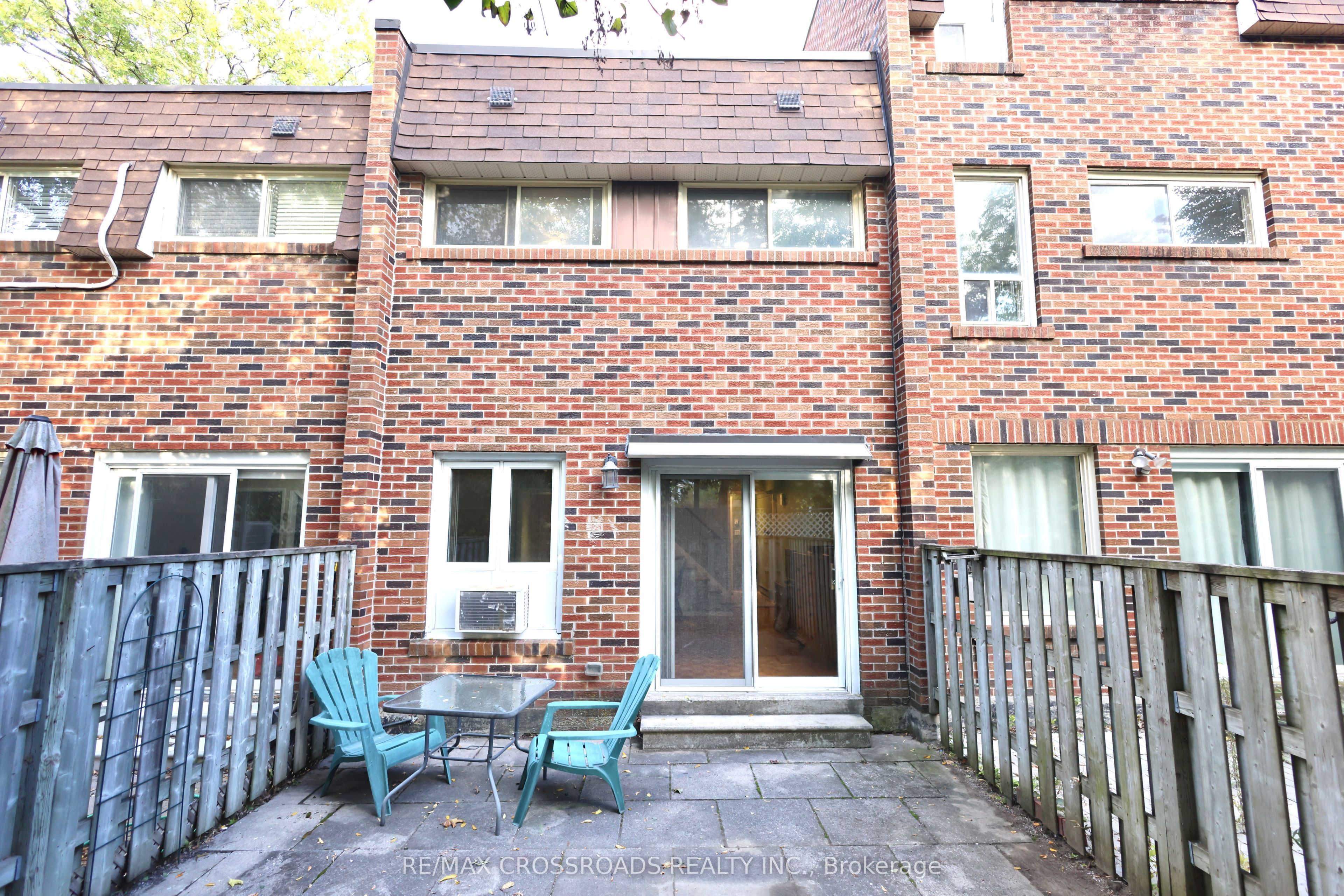 118 Wales Avenue Property Photo 25