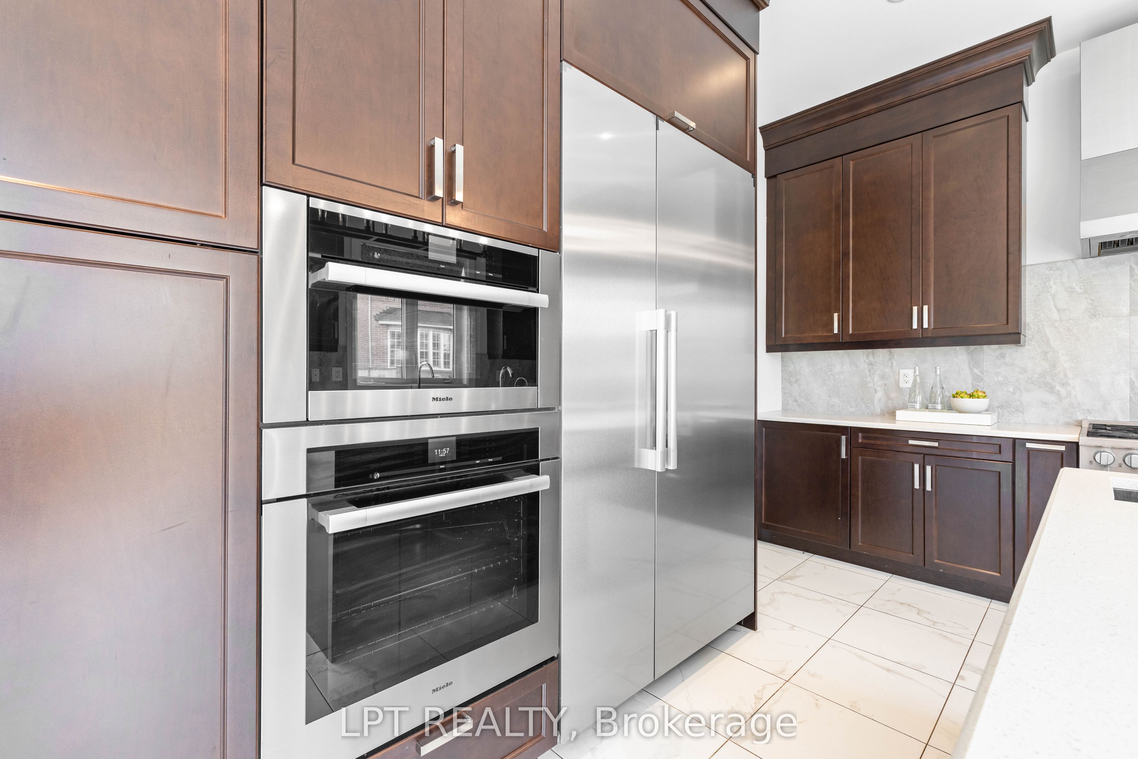90 Keatley Drive Property Photo 17