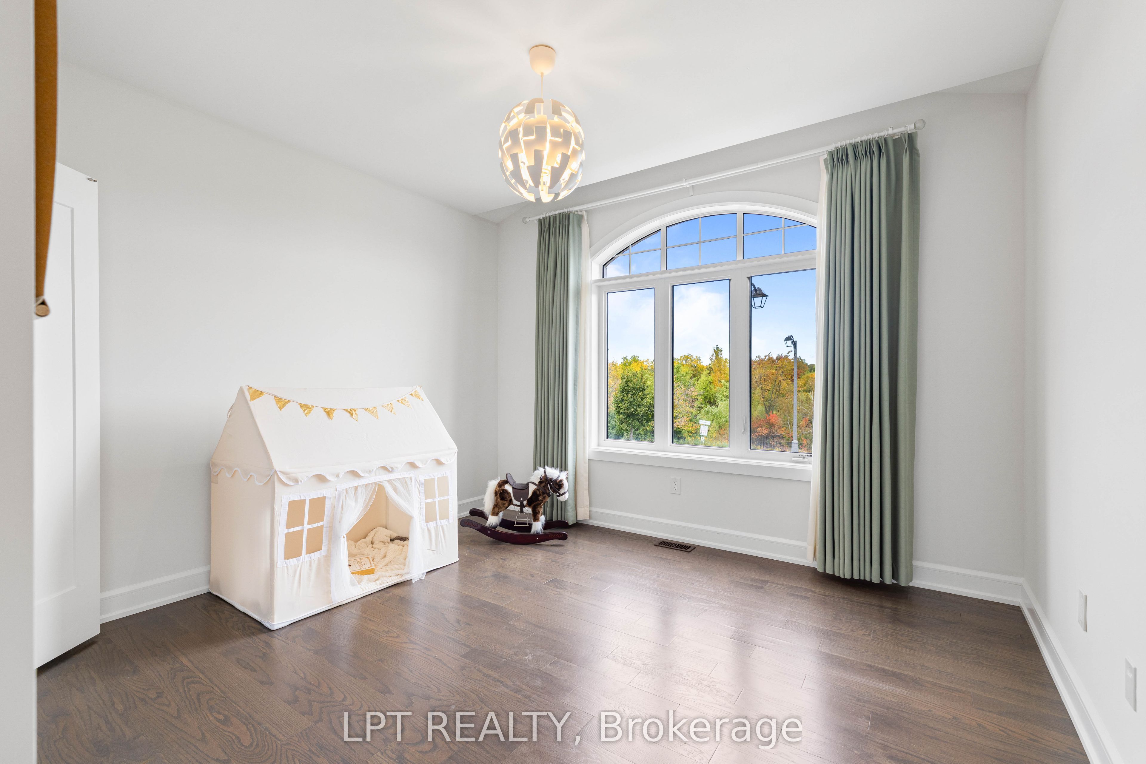 90 Keatley Drive Property Photo 28