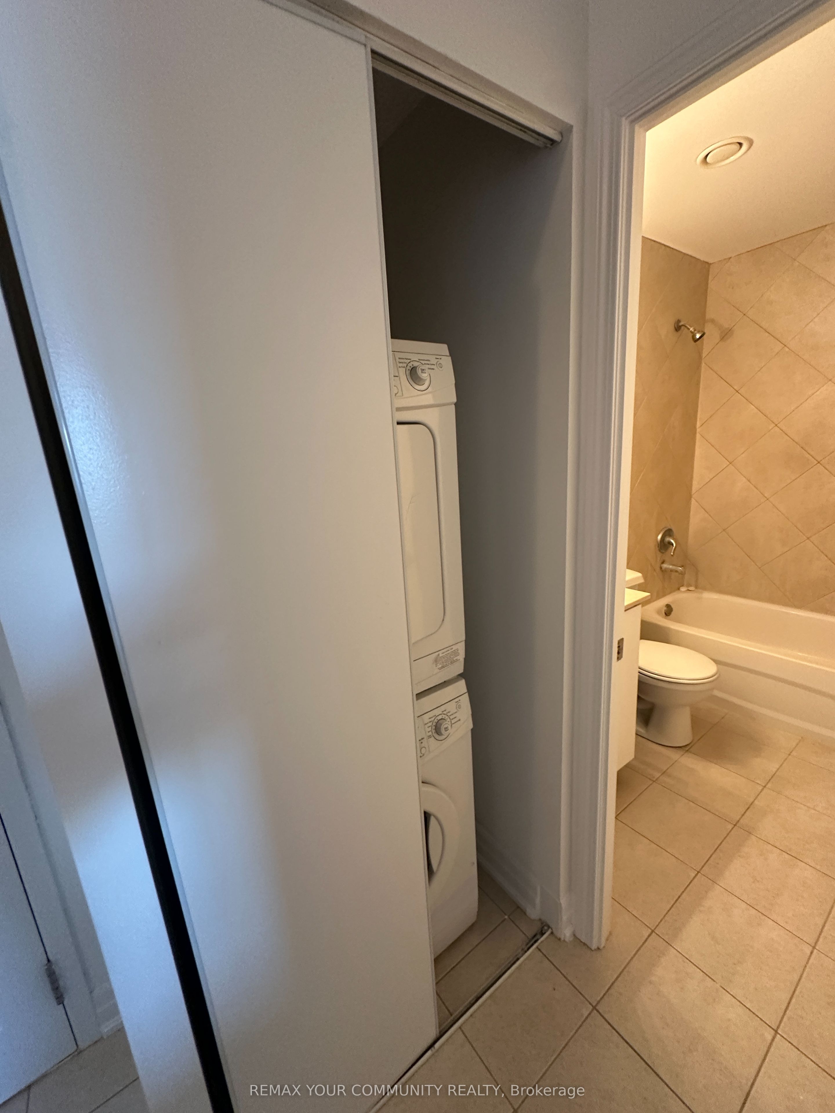 15450 Yonge Street 205 Property Photo 10