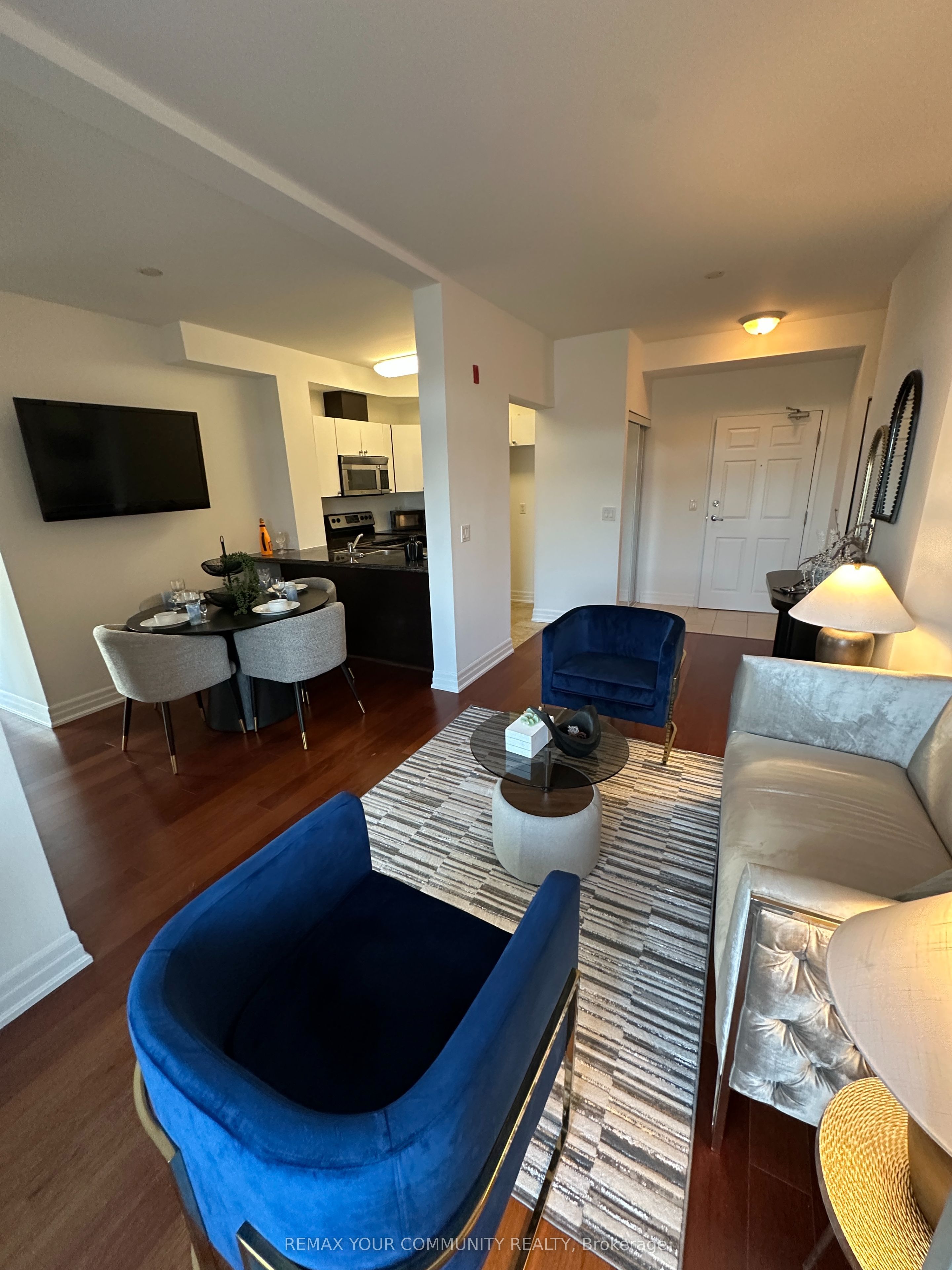 15450 Yonge Street 205 Property Photo 12