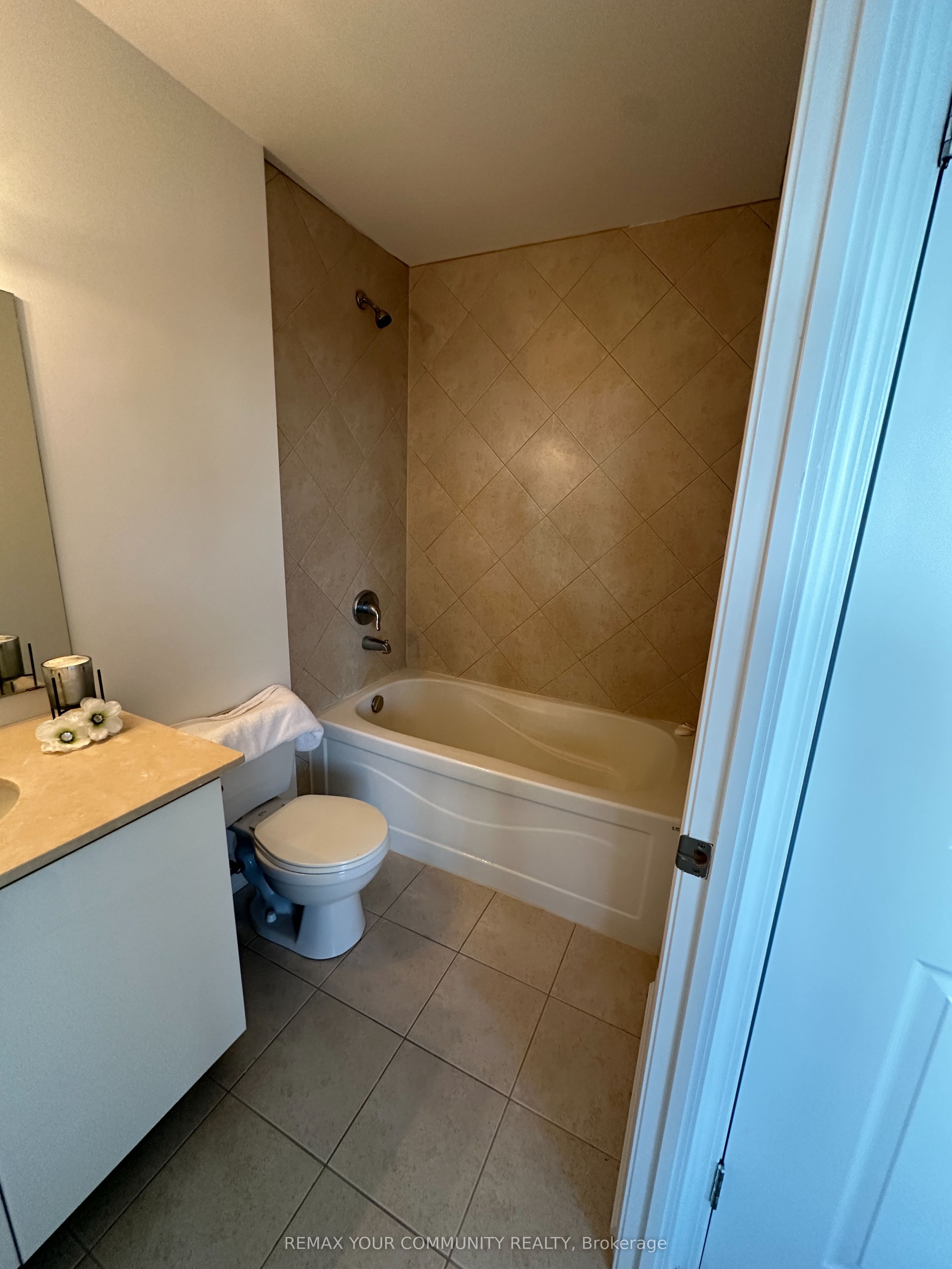 15450 Yonge Street 205 Property Photo 20