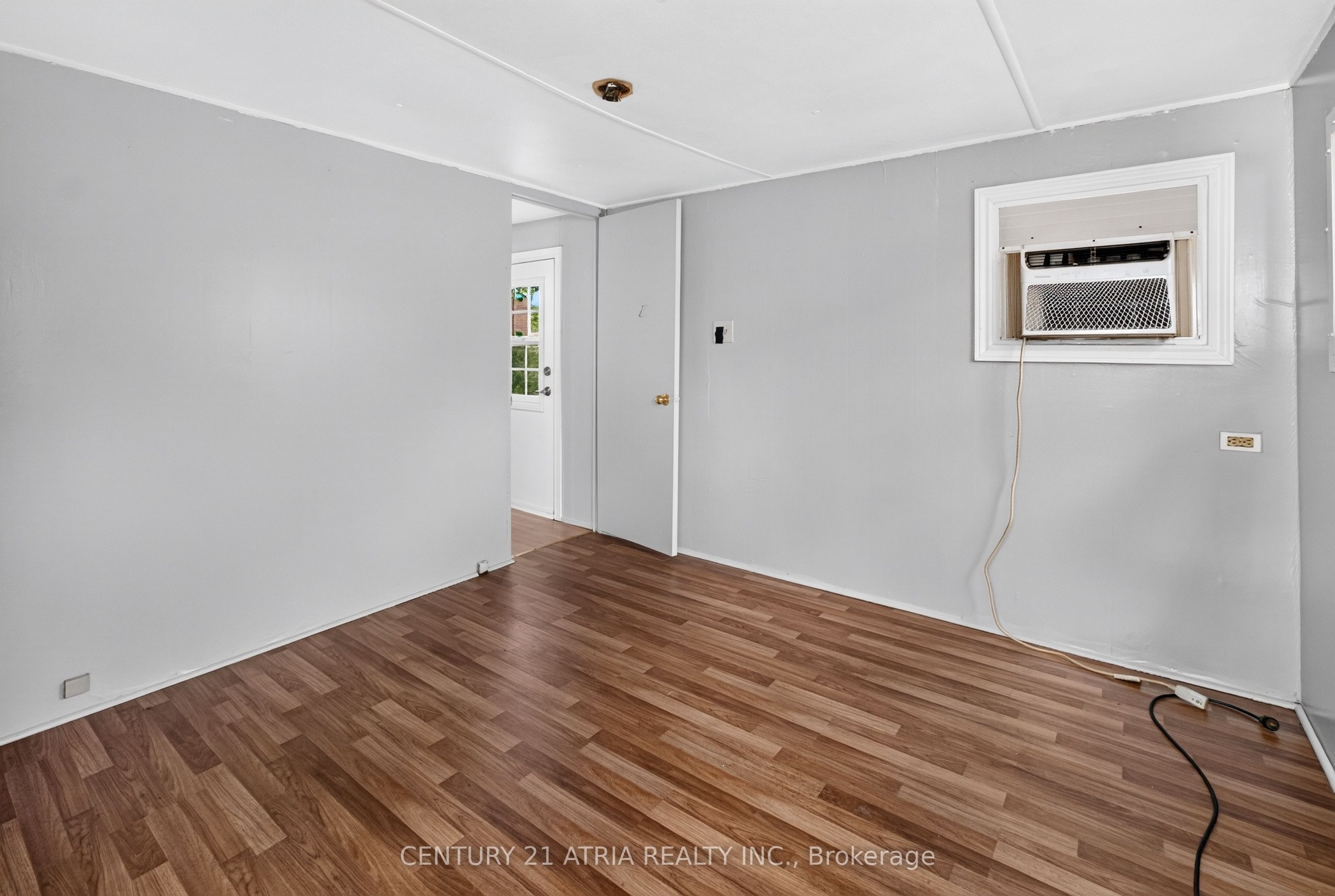 5 First Street Property Photo 18