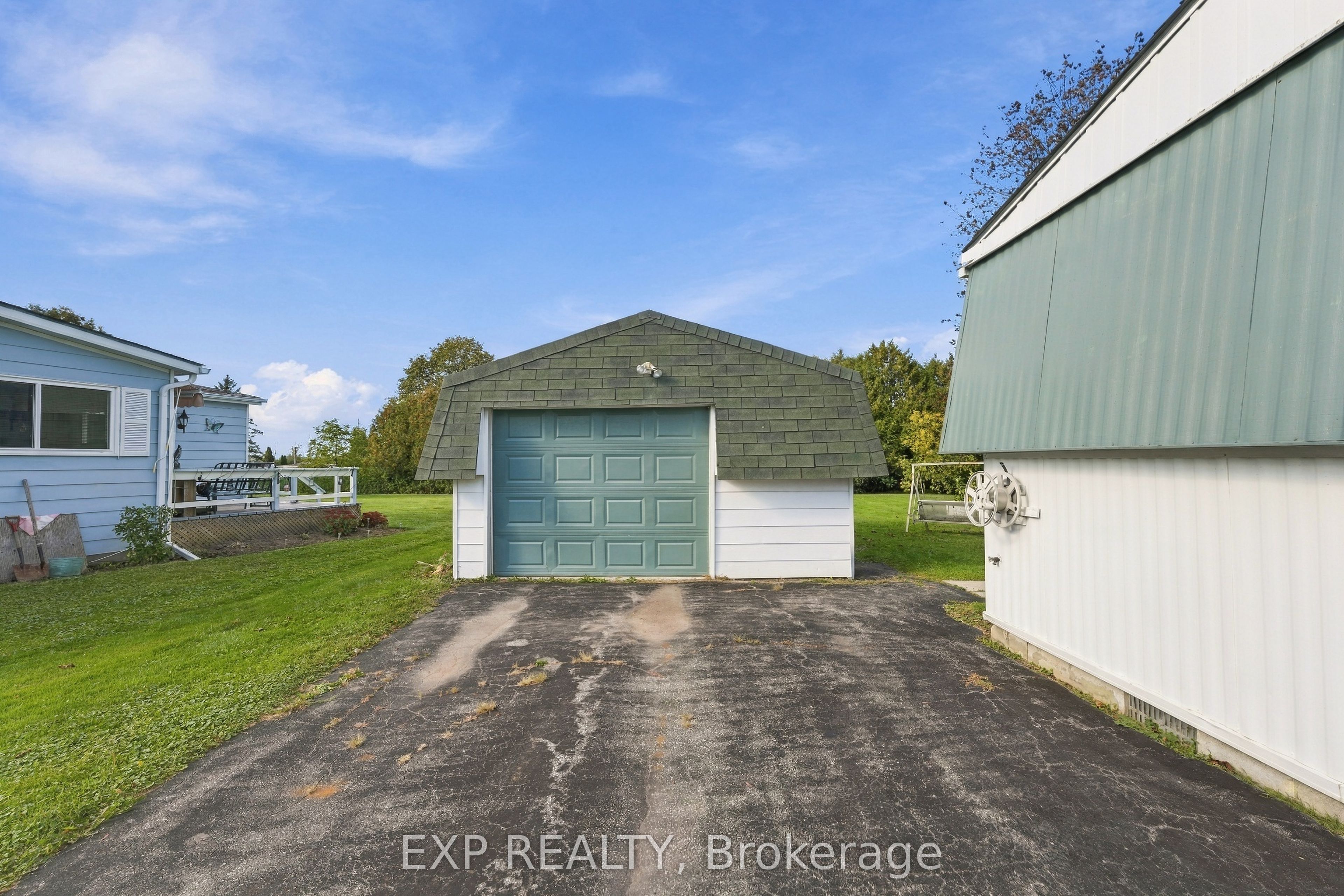 139 Roxanna Drive Property Photo 24