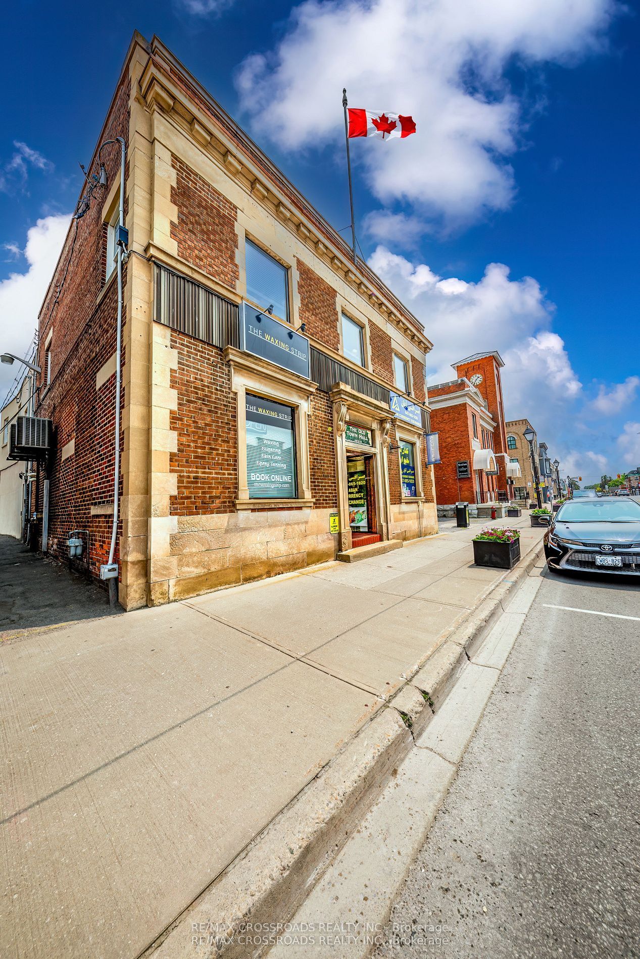 15221 Yonge Street 5 Property Photo 2