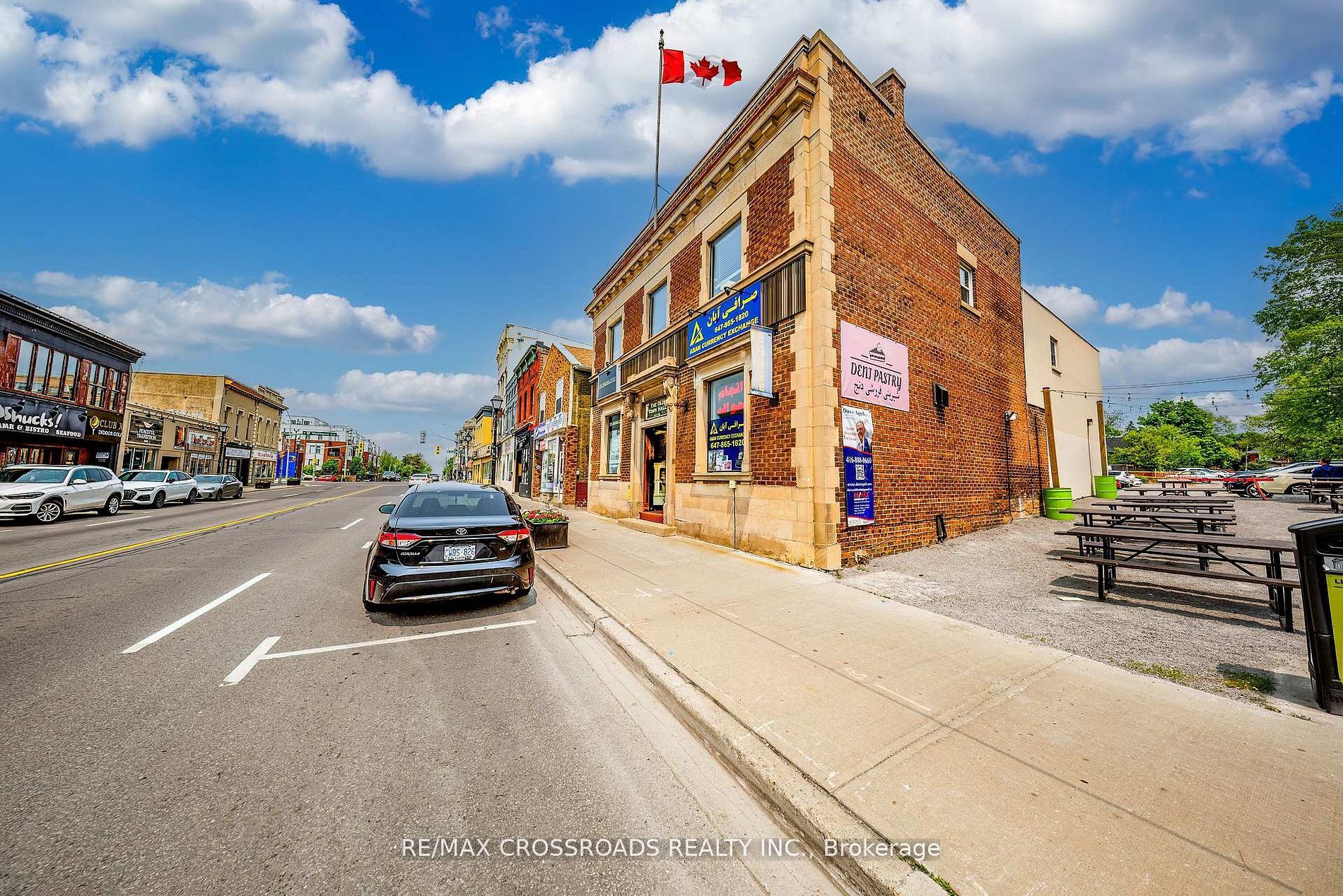 15221 Yonge Street 5 Property Photo 3