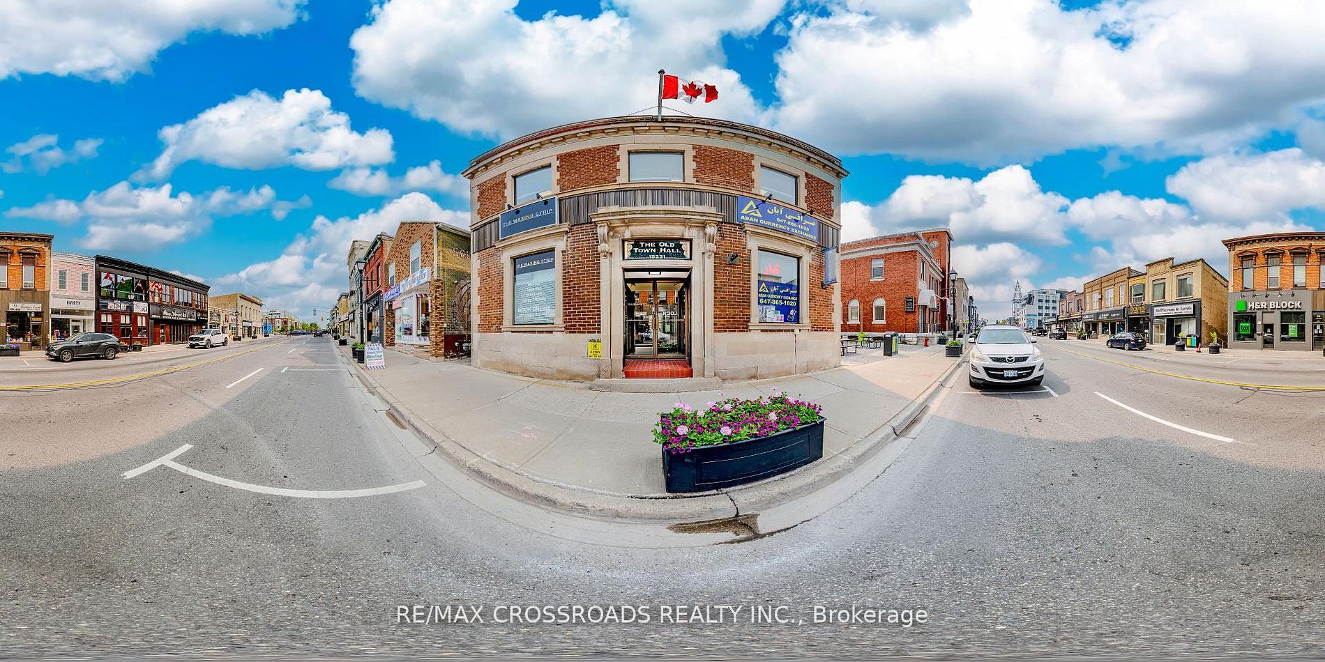 15221 Yonge Street 5 Property Photo 4