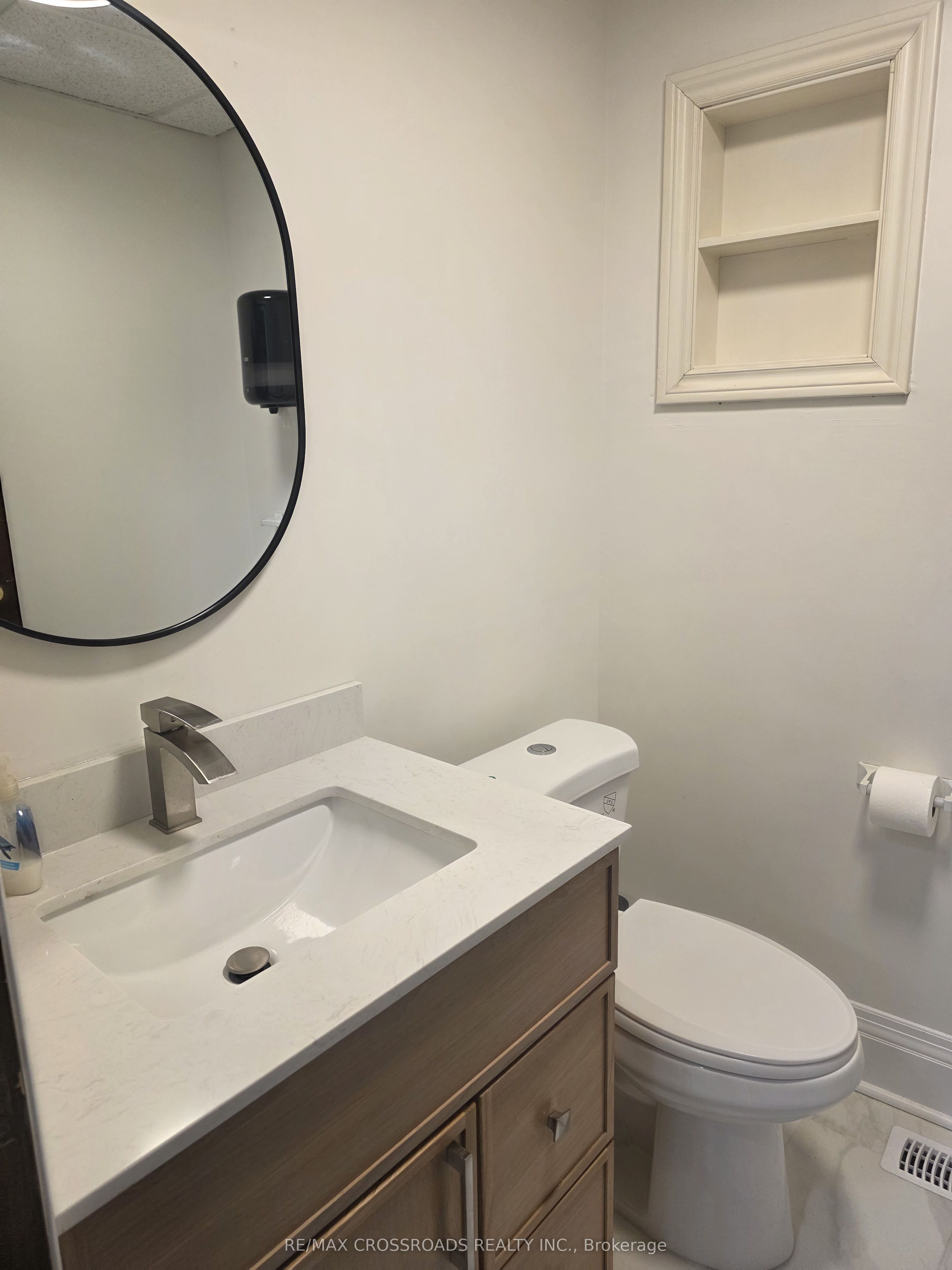 15221 Yonge Street 5 Property Photo 25