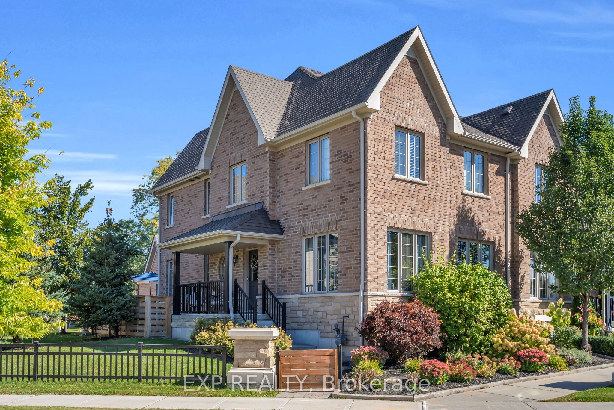 10 Vita Stephanie Court Property Photo 1