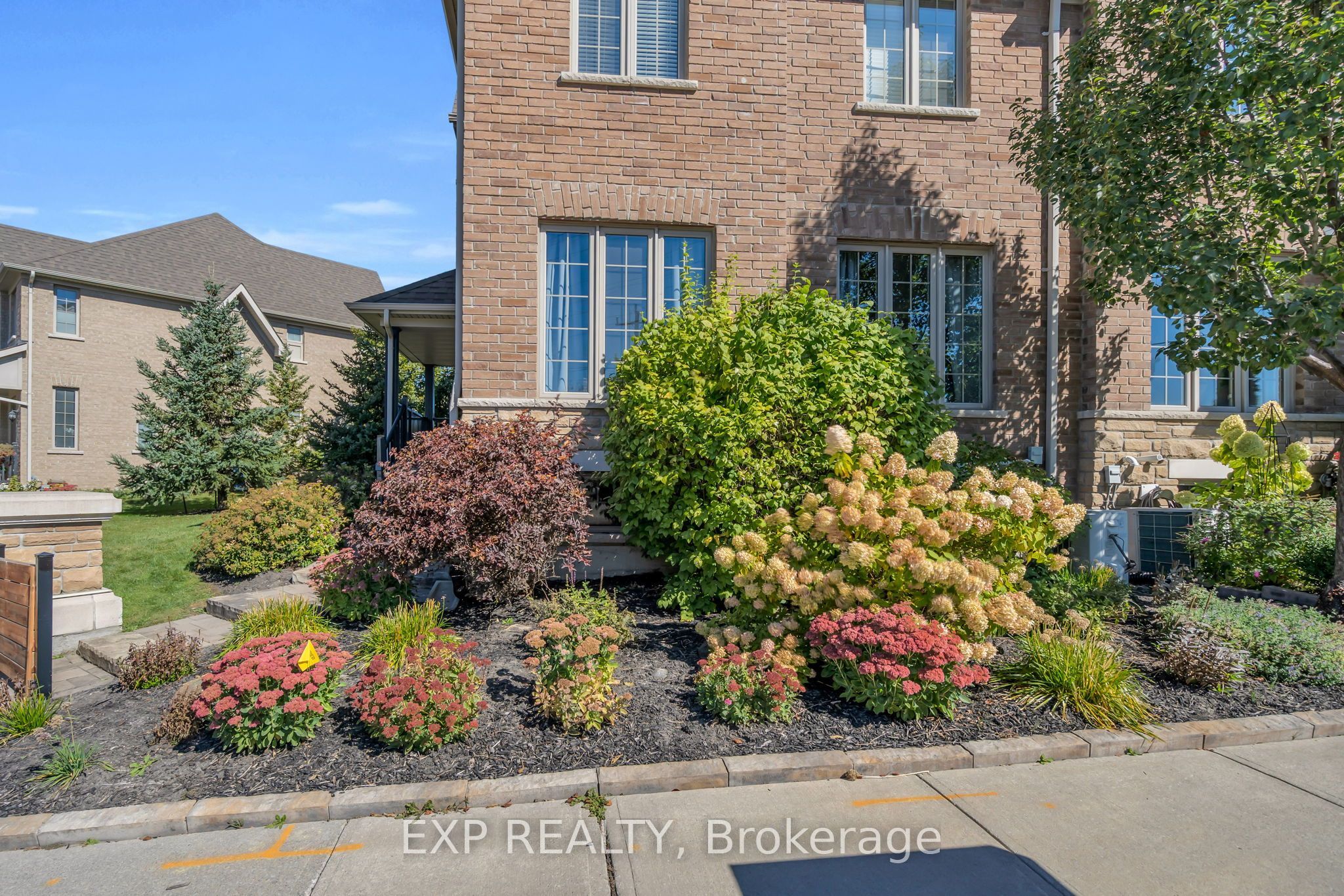 10 Vita Stephanie Court Property Photo 4