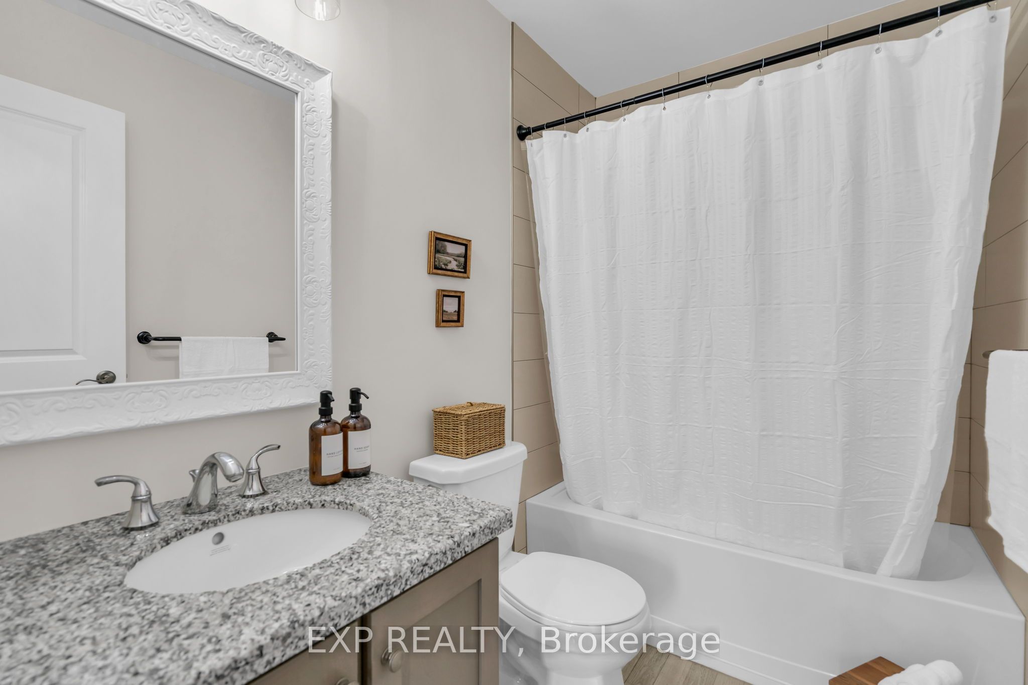 10 Vita Stephanie Court Property Photo 42