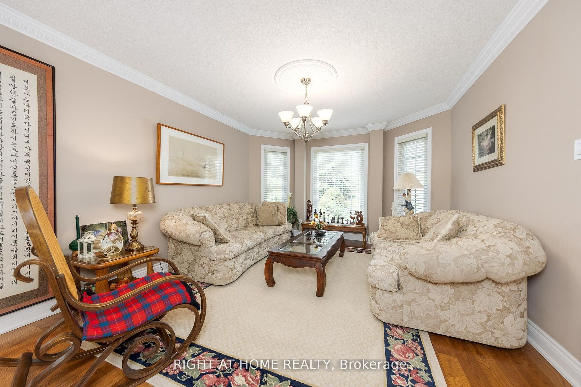 27 Addison Street Property Photo 8
