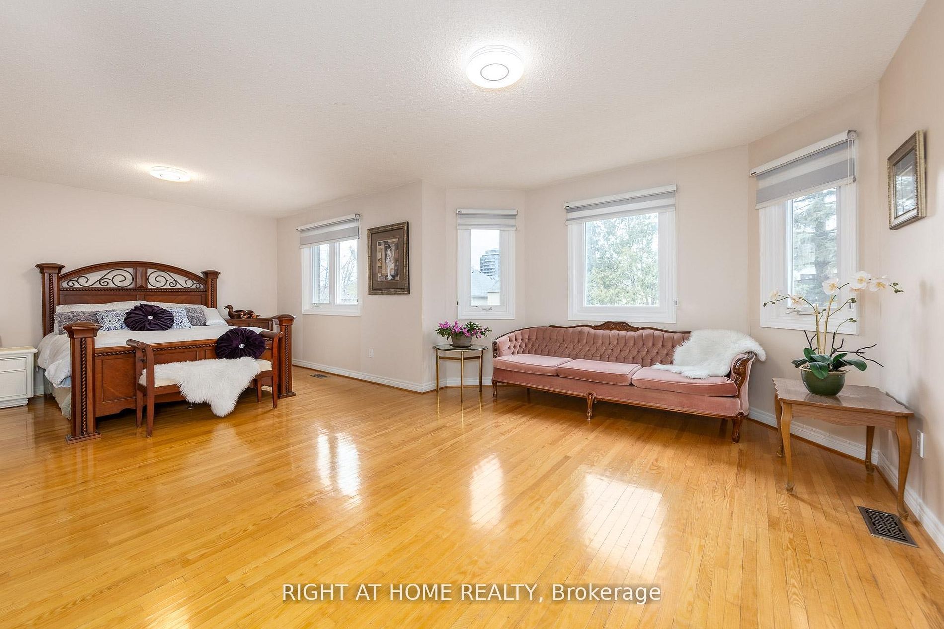 27 Addison Street Property Photo 25