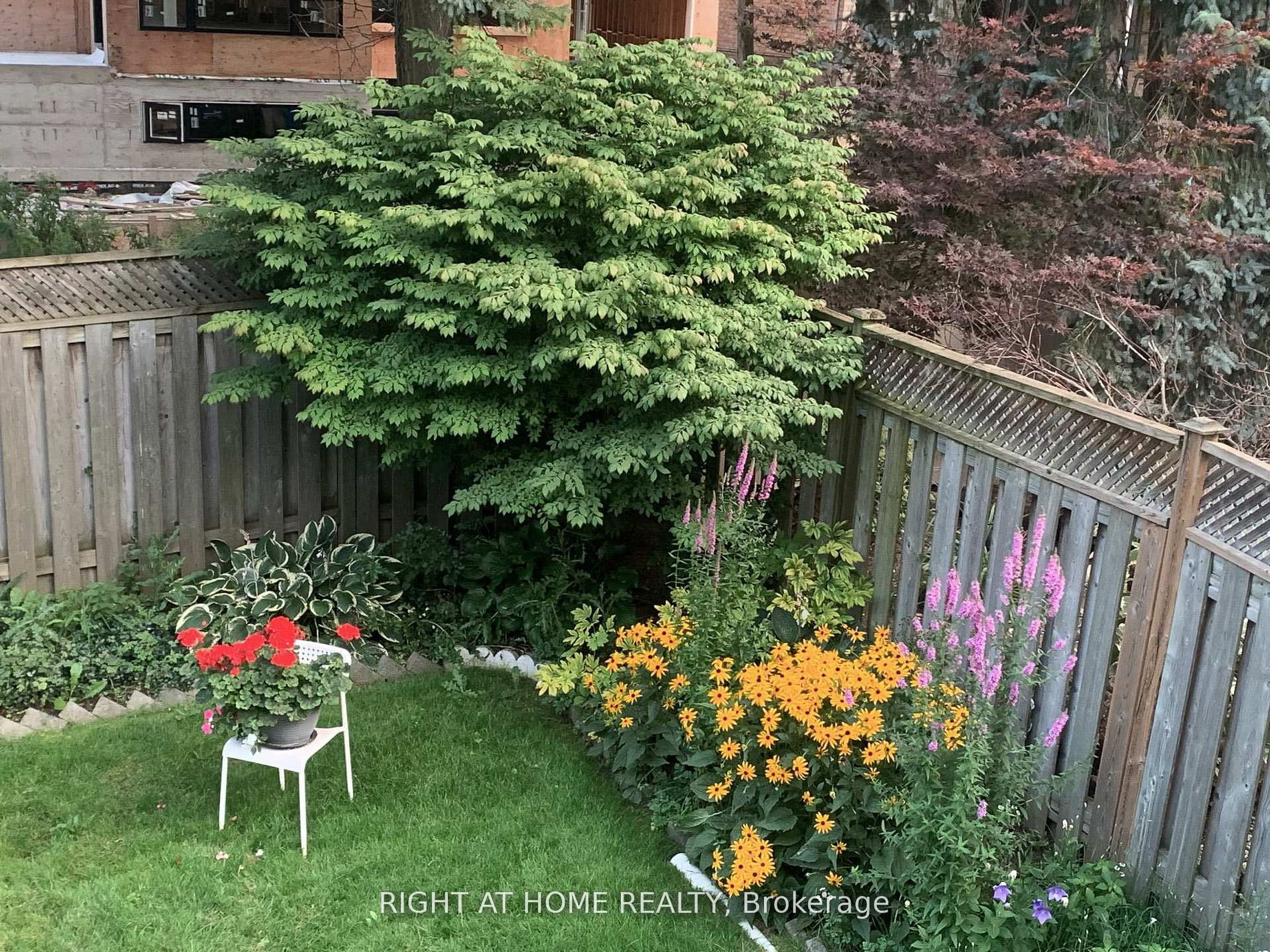 27 Addison Street Property Photo 49