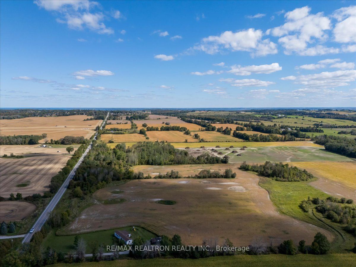 2755 4th Line Property Photo 5
