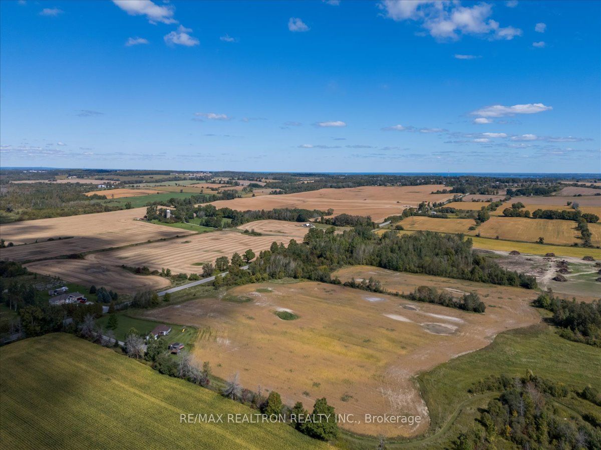 2755 4th Line Property Photo 6