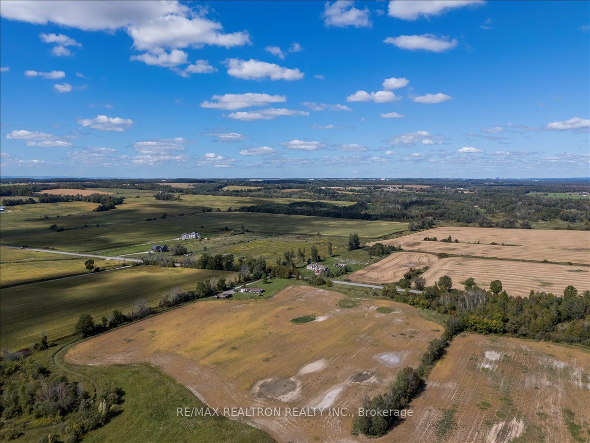 2755 4th Line Property Photo 8