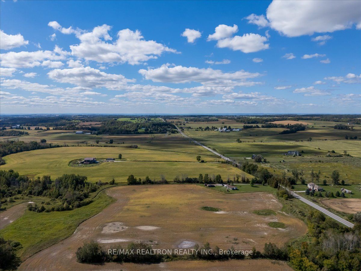 2755 4th Line Property Photo 9