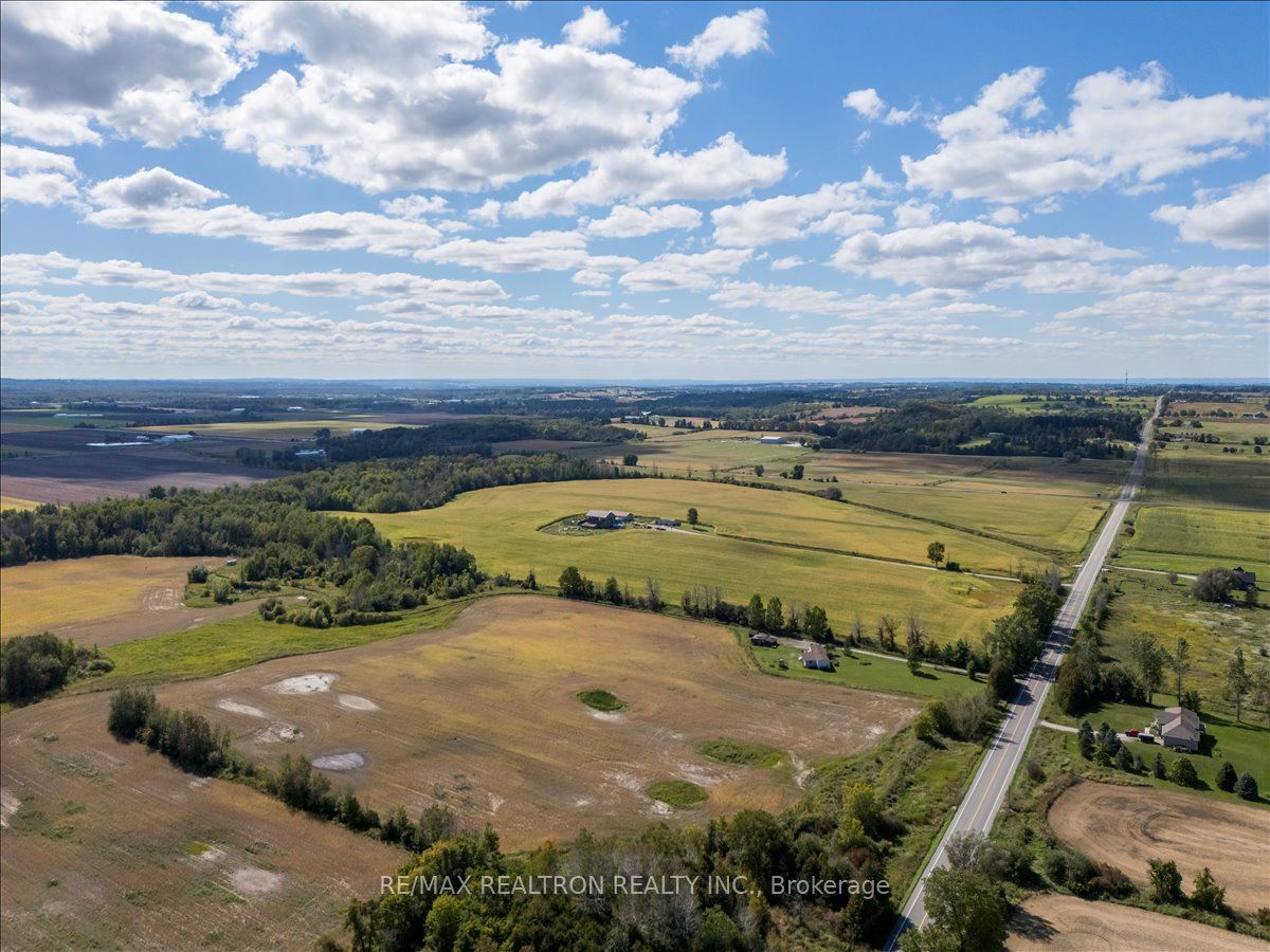 2755 4th Line Property Photo 10