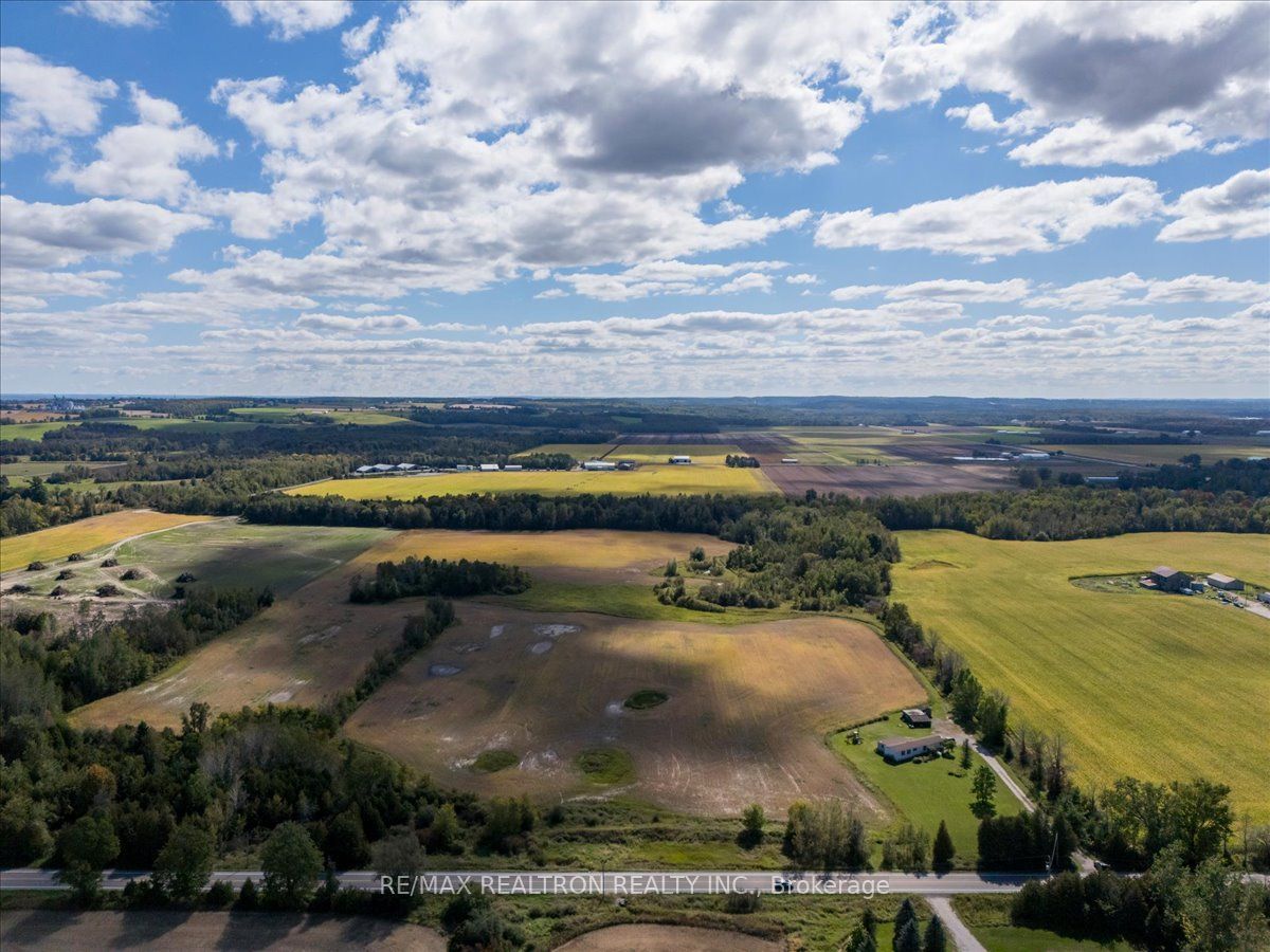 2755 4th Line Property Photo 11