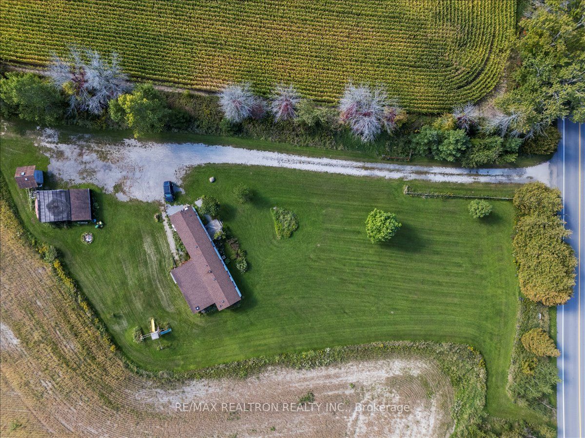 2755 4th Line Property Photo 12