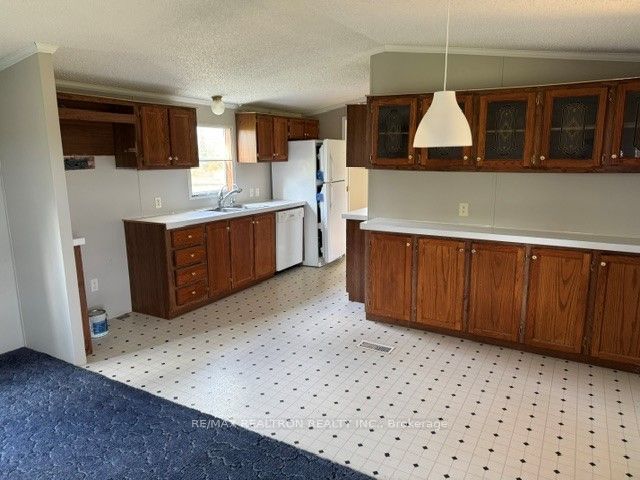 2755 4th Line Property Photo 16