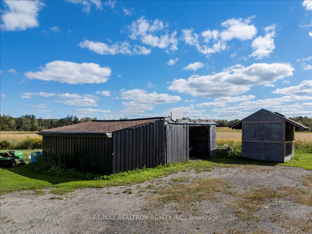 2755 4th Line Property Photo 30