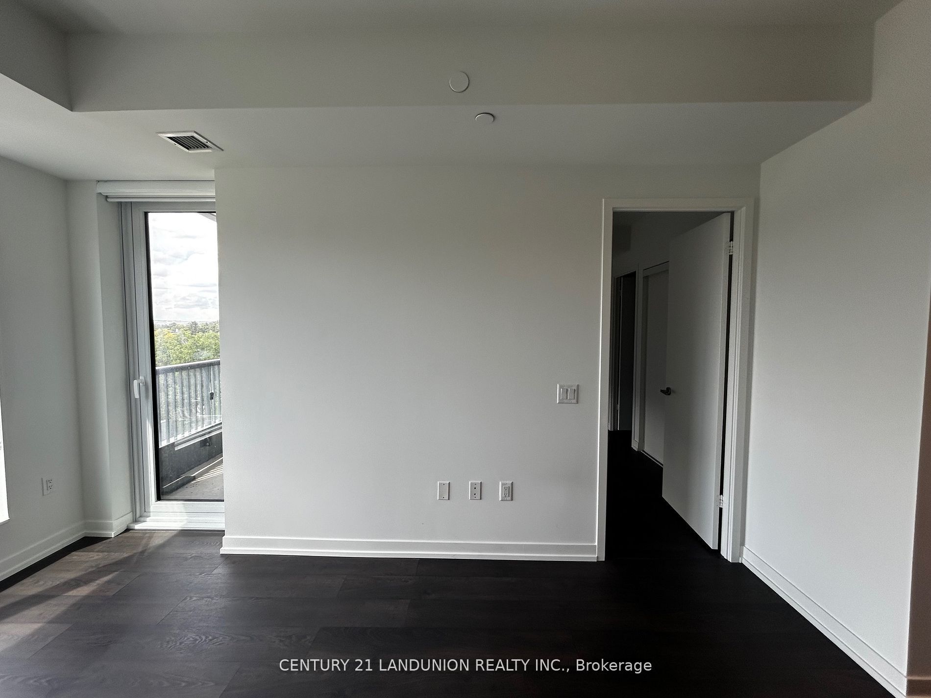 3 Rosewater Street 501w Property Photo 8