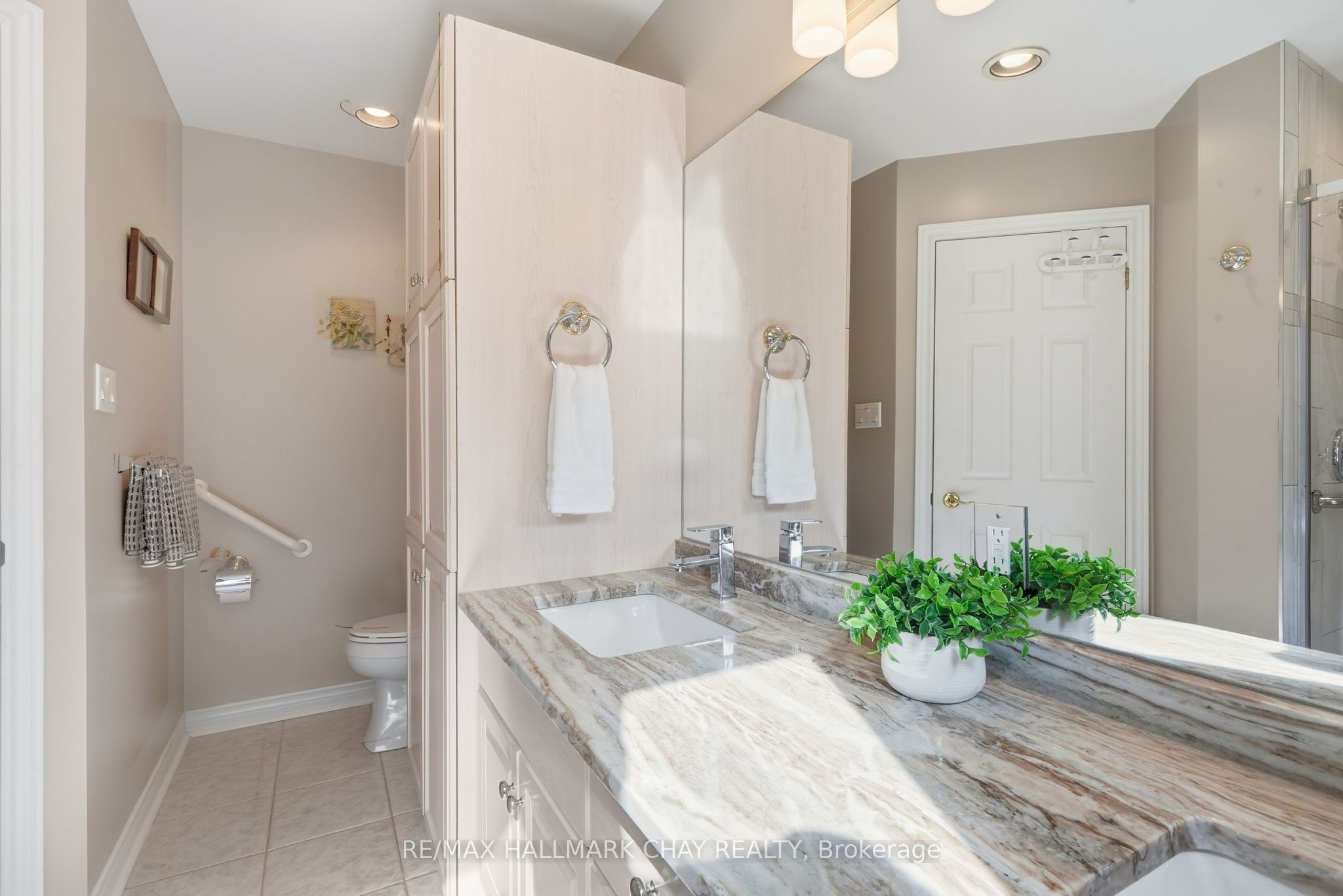 9 La Costa Court Property Photo 12