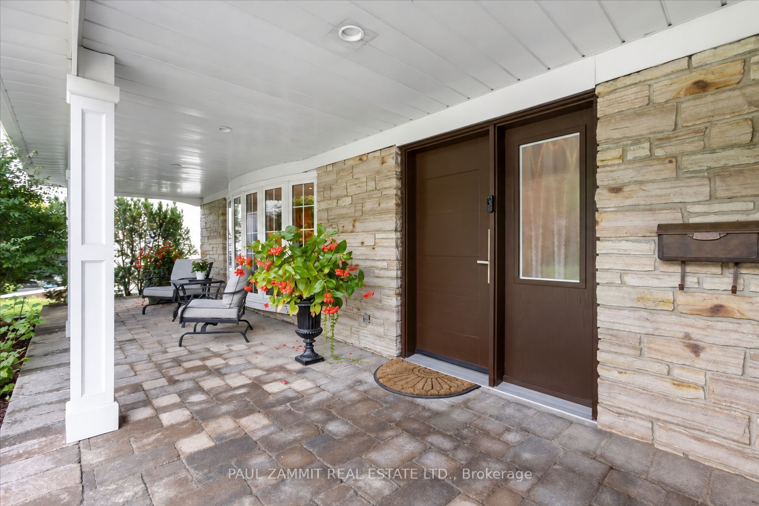 35 Almond Avenue Property Photo 4