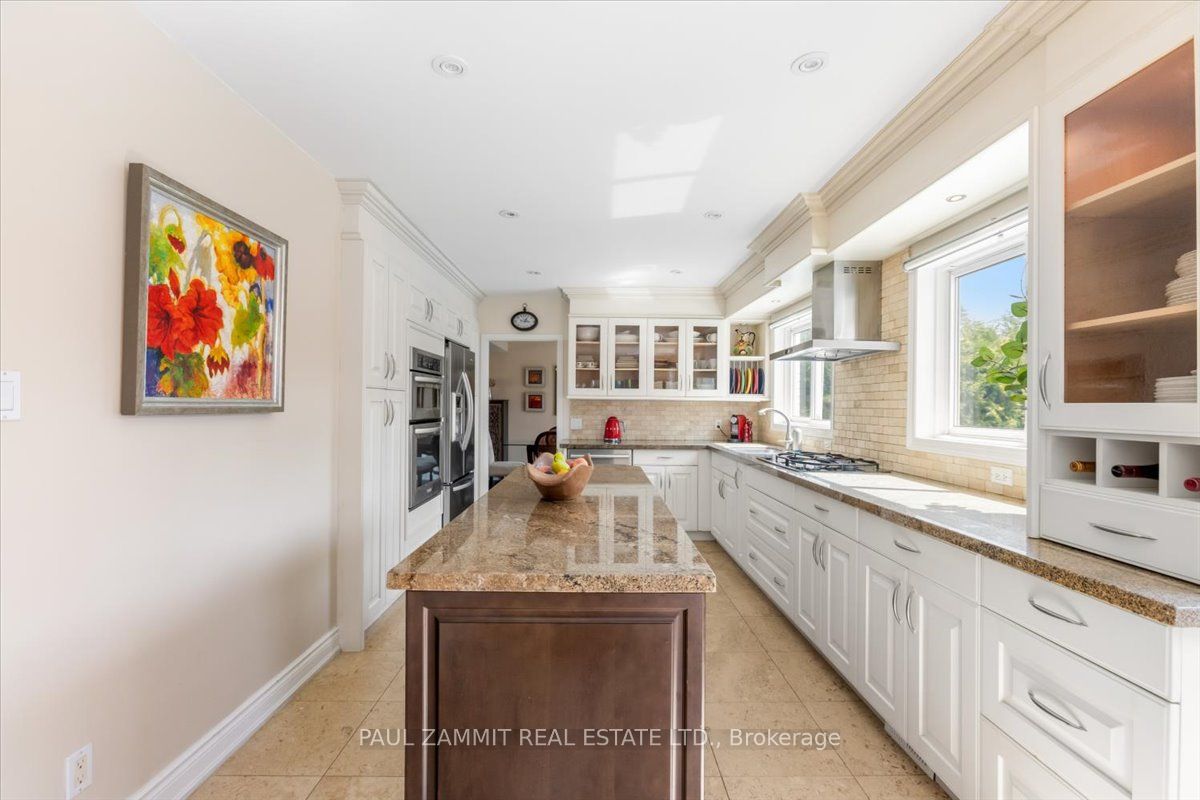 35 Almond Avenue Property Photo 16