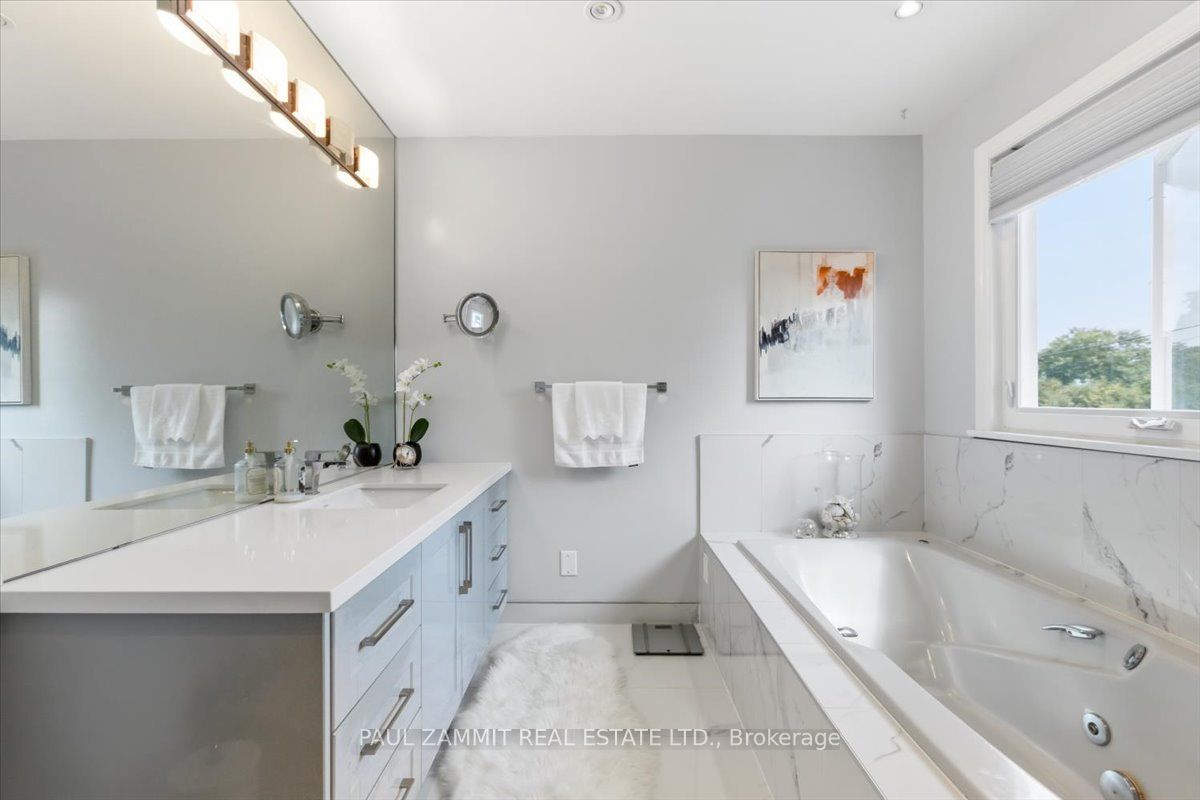 35 Almond Avenue Property Photo 25