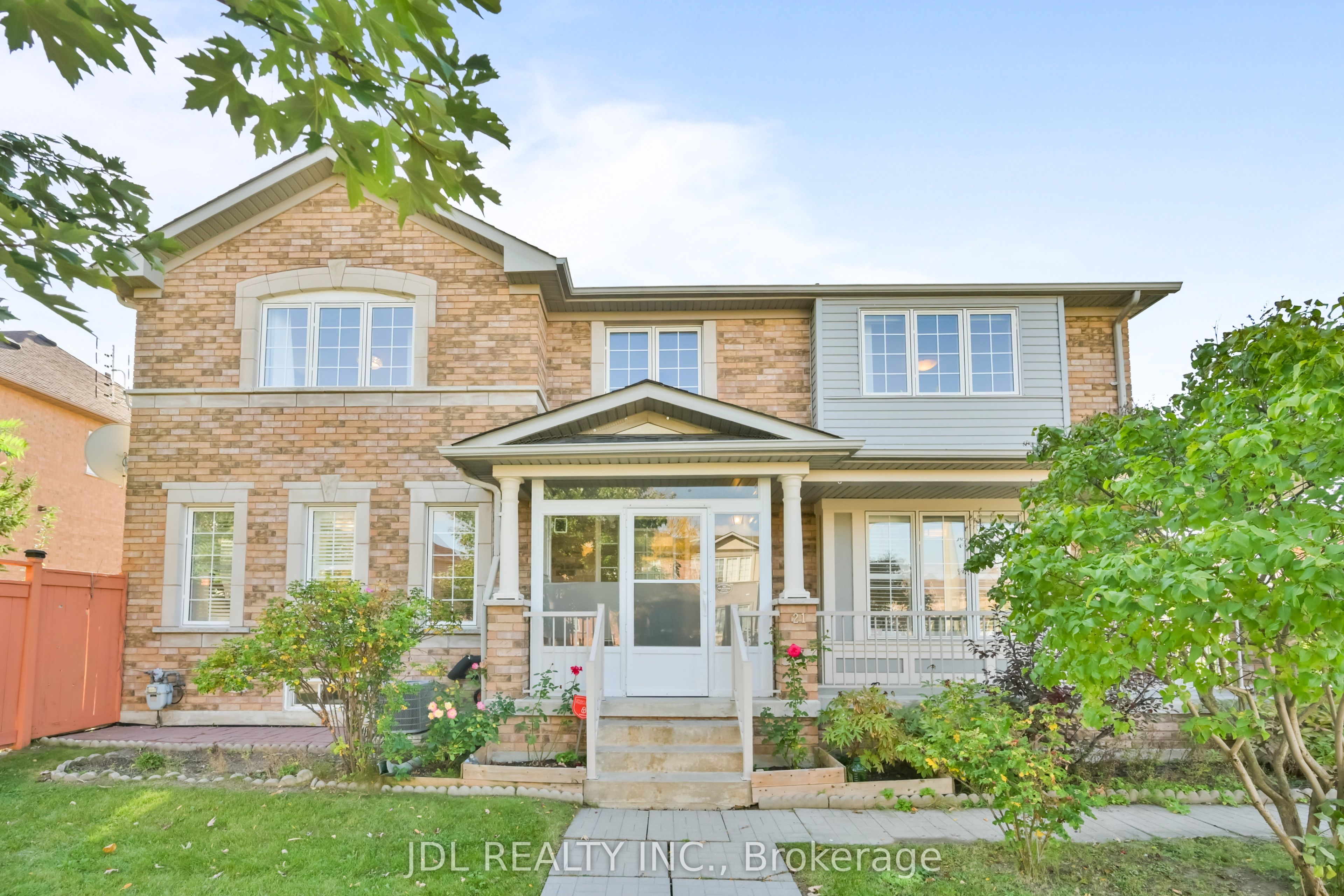 21 Iron Horse Avenue Property Photo 2