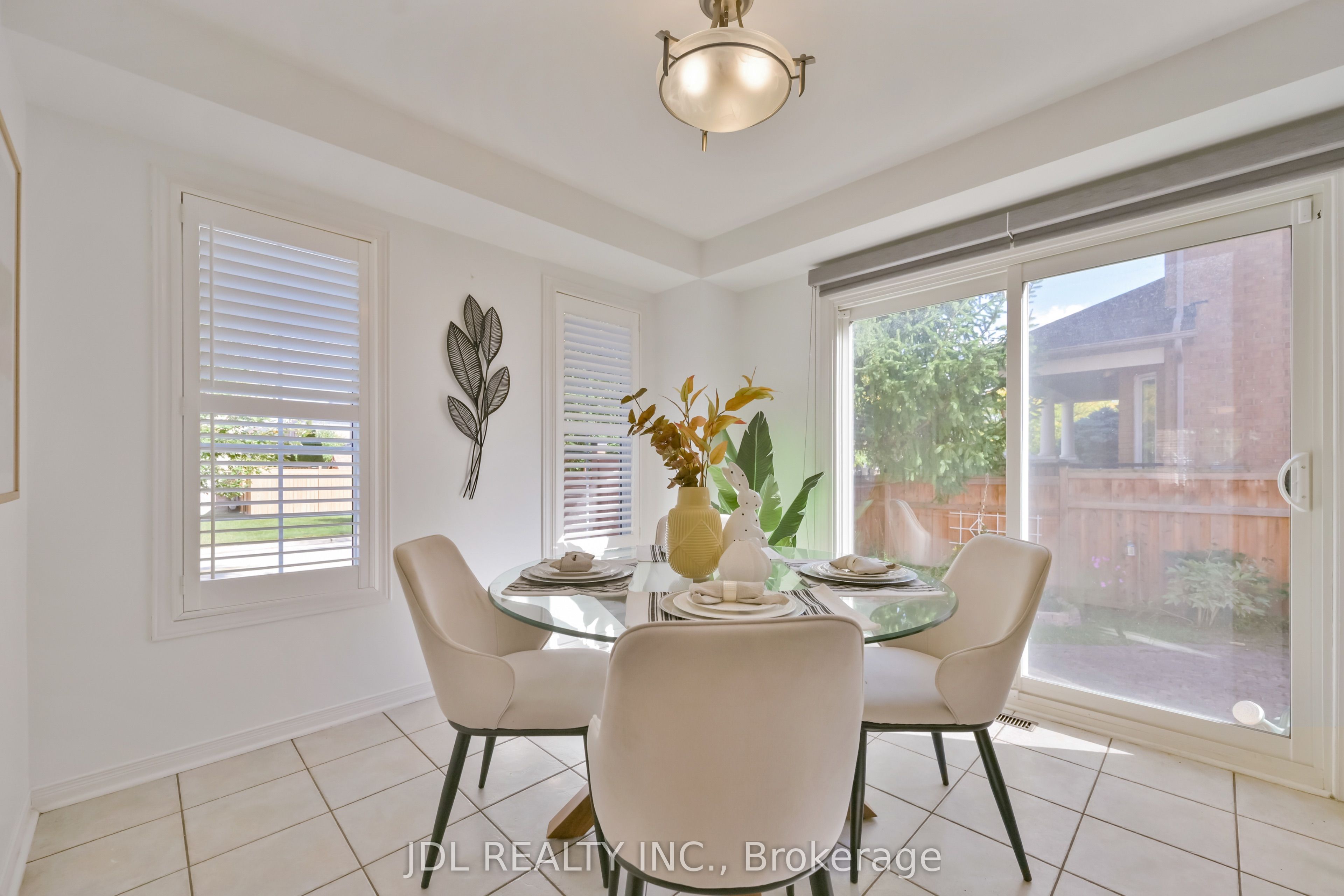 21 Iron Horse Avenue Property Photo 7