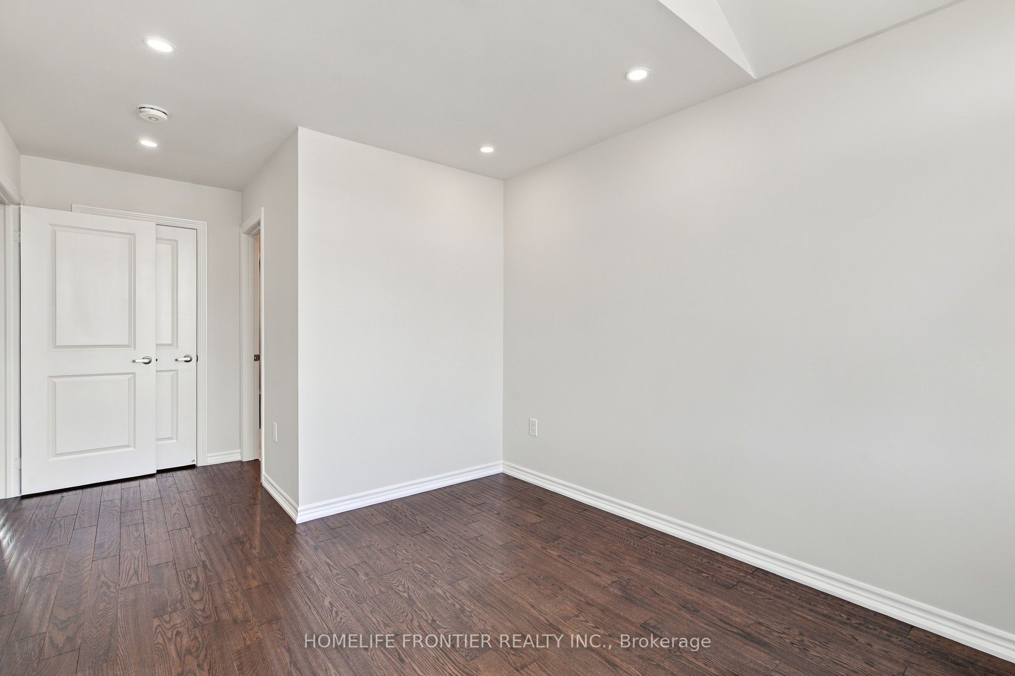1526 Farrow Crescent Property Photo 33