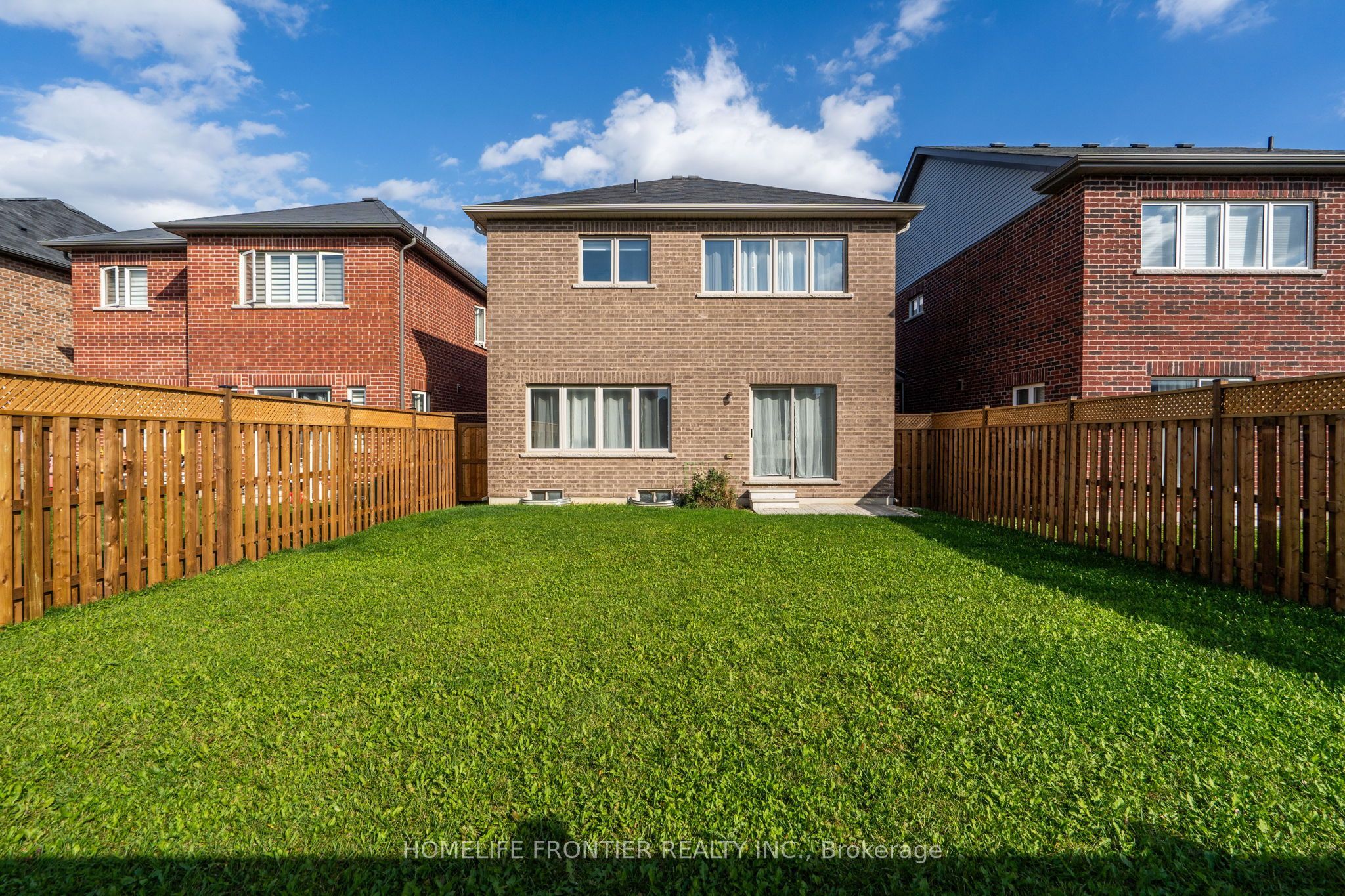 1526 Farrow Crescent Property Photo 41