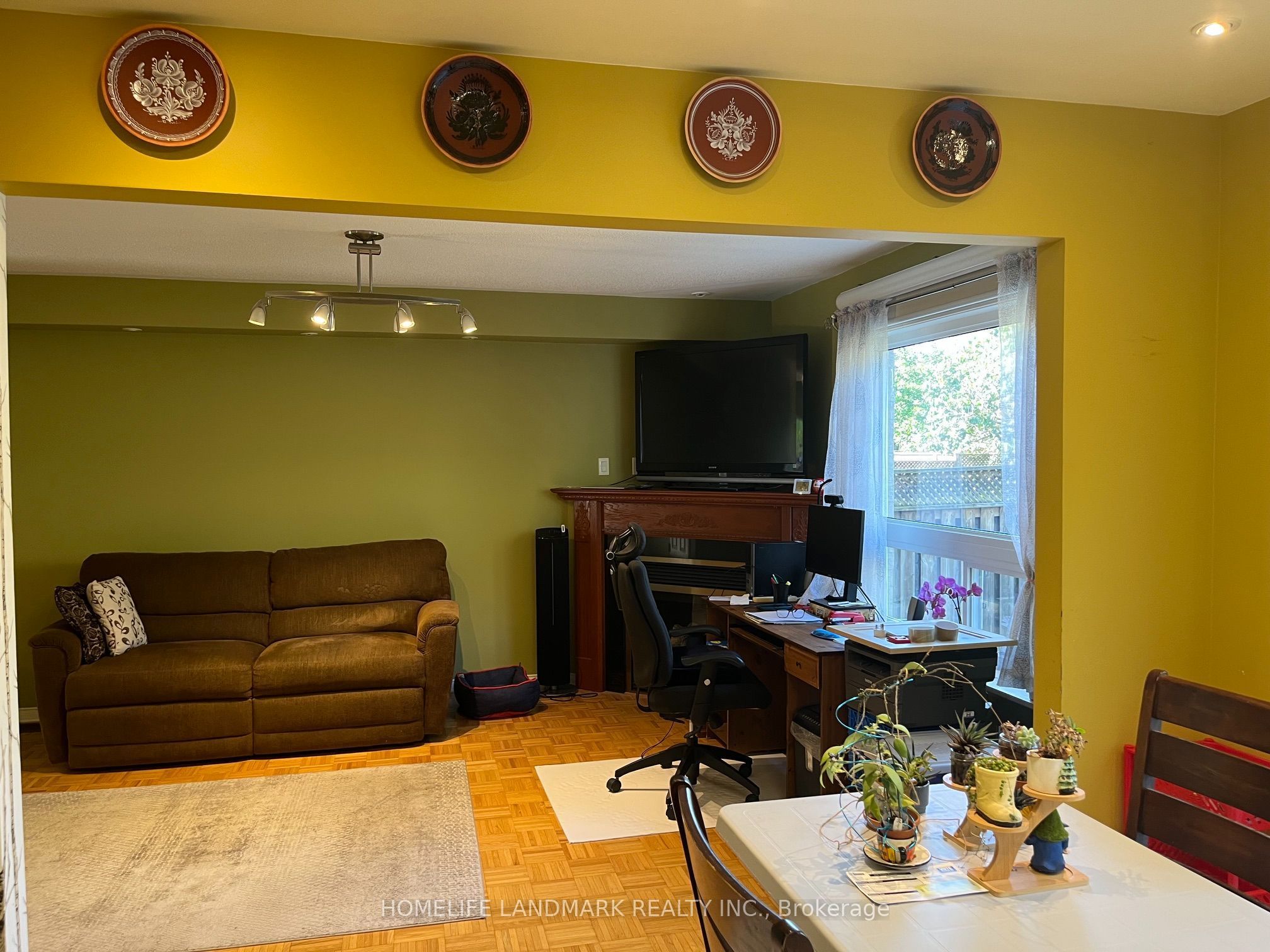 24 Gwilliam Lane Property Photo 8