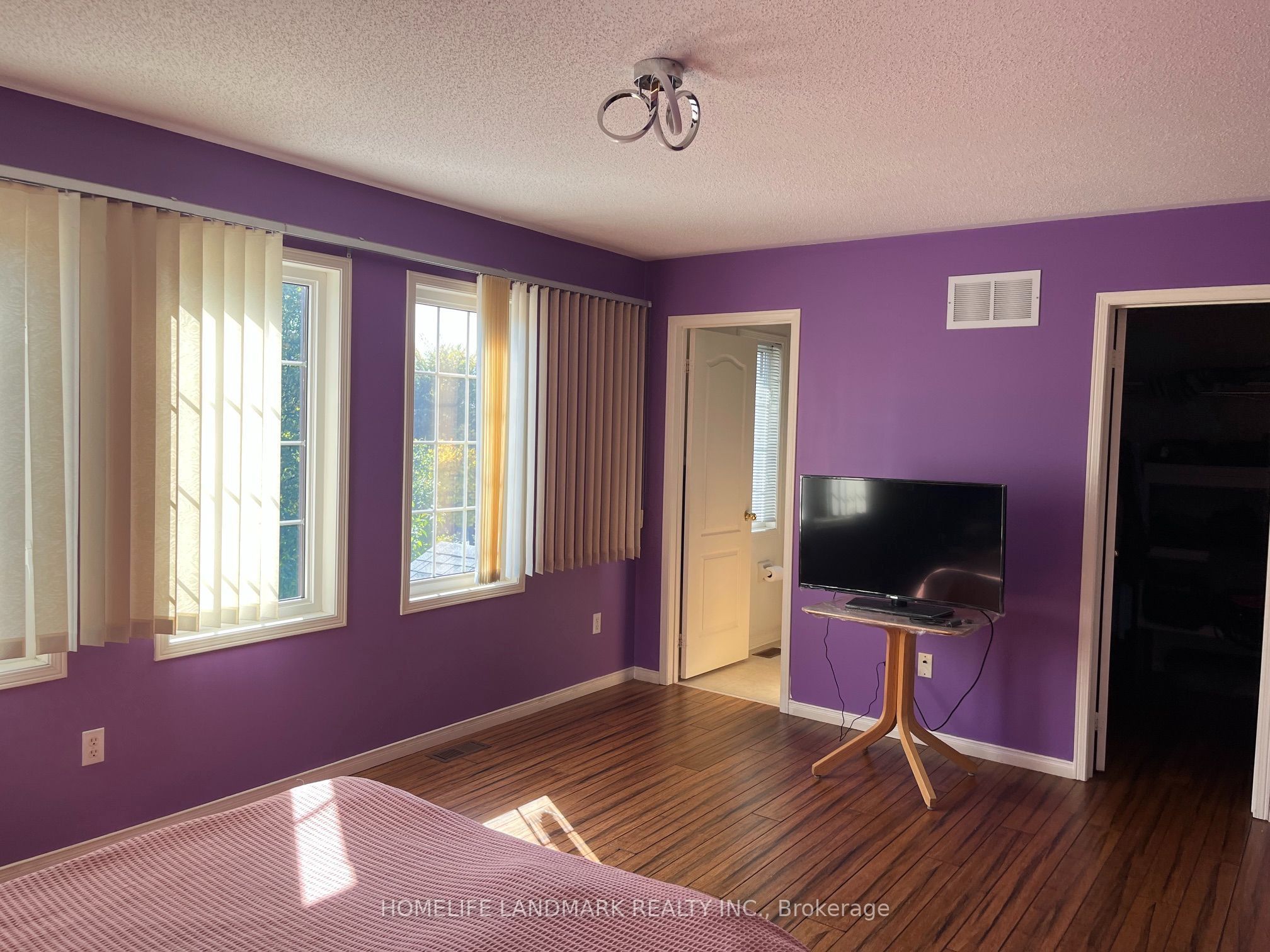 24 Gwilliam Lane Property Photo 24
