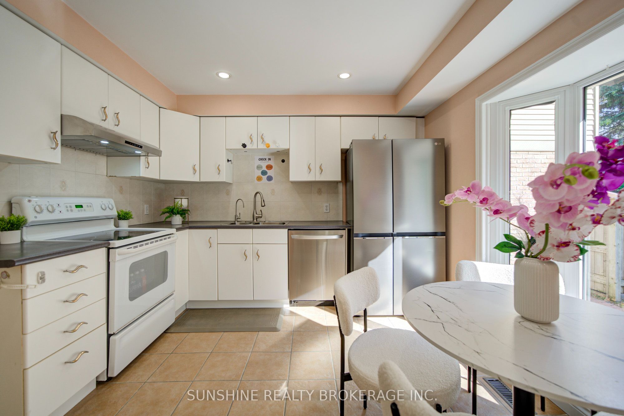 53 Vanessa Road Property Photo 12