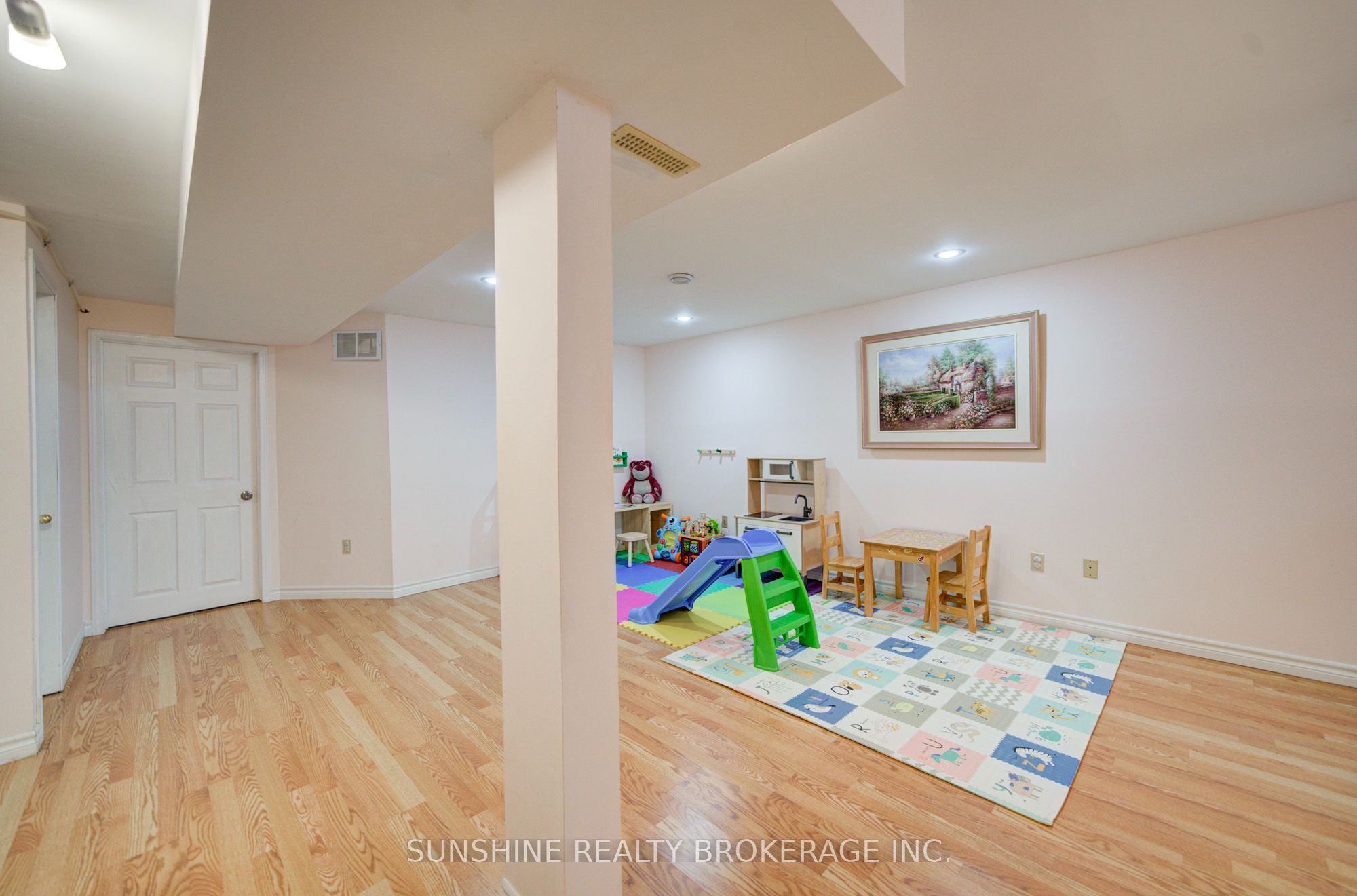 53 Vanessa Road Property Photo 31