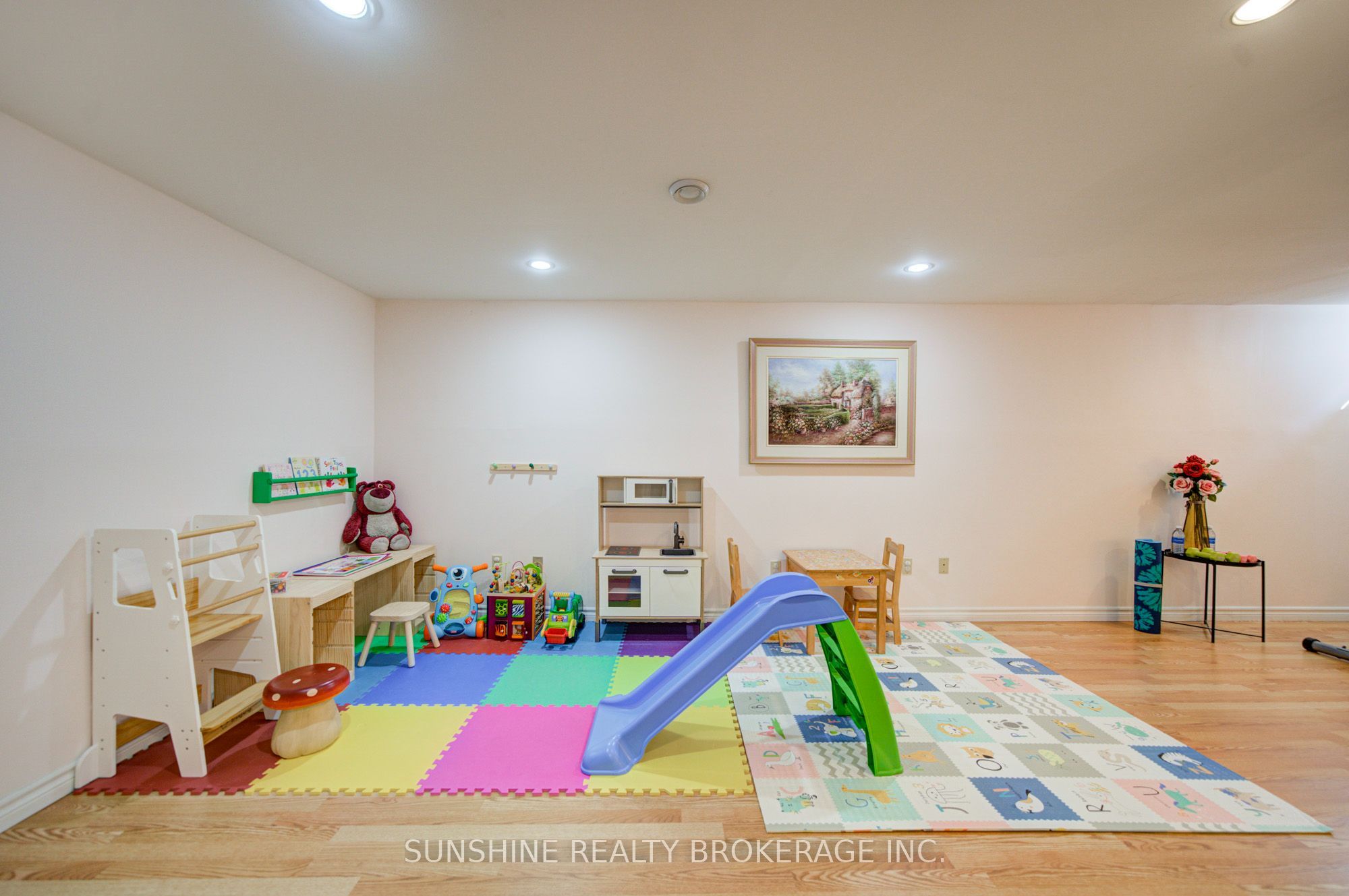 53 Vanessa Road Property Photo 32