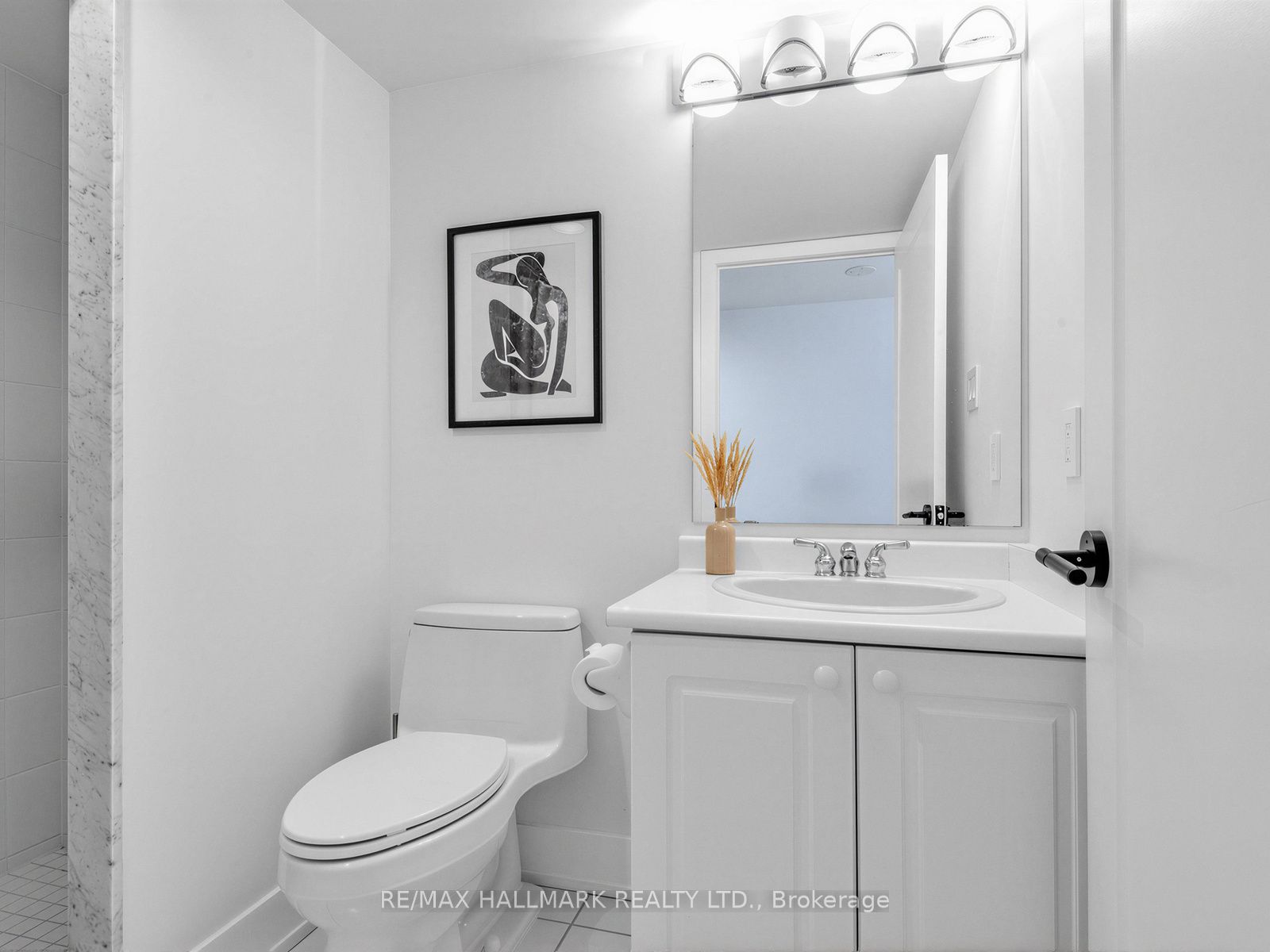 399 South Park Road 1102 Property Photo 7