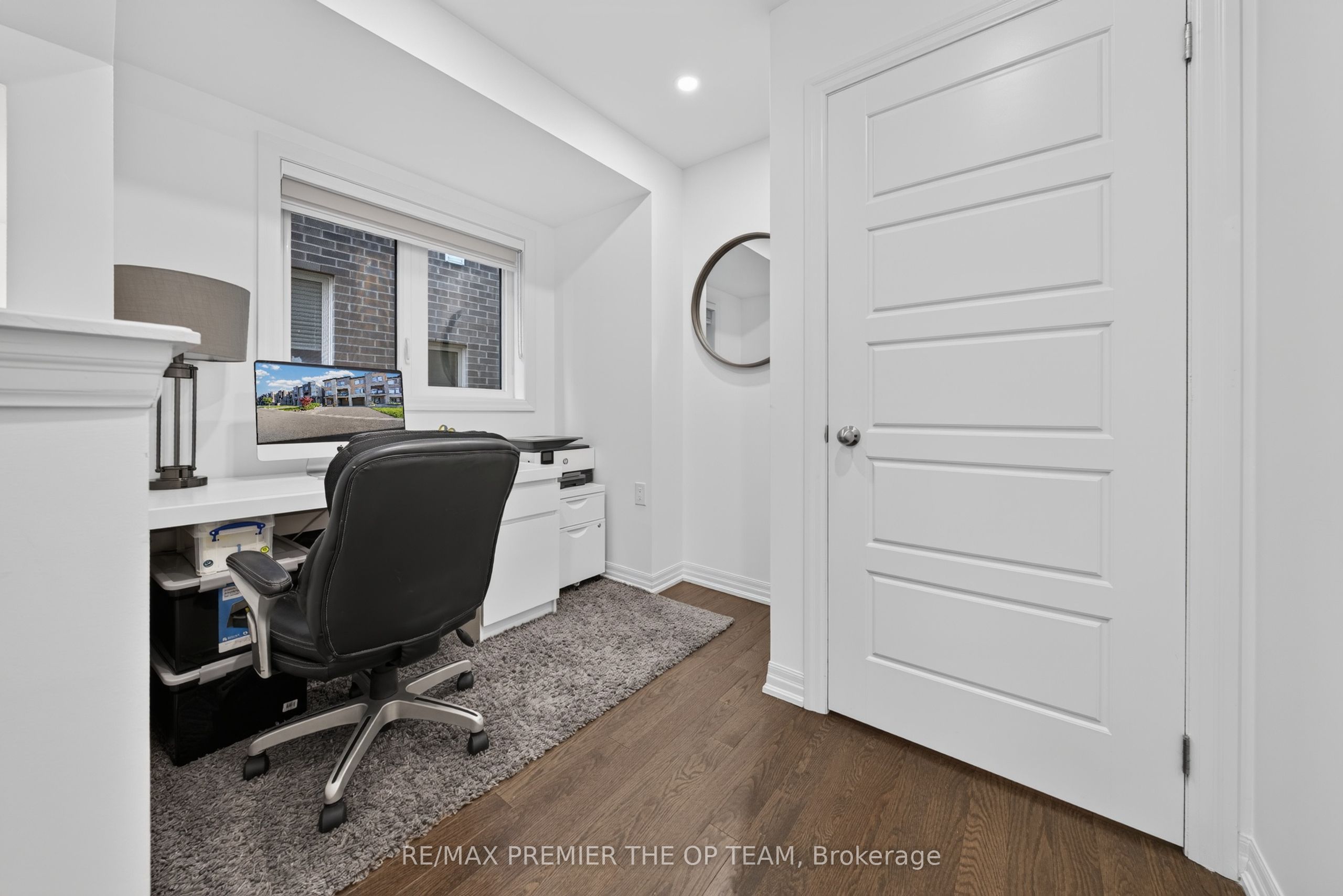 233 Vivant Street Property Photo 6